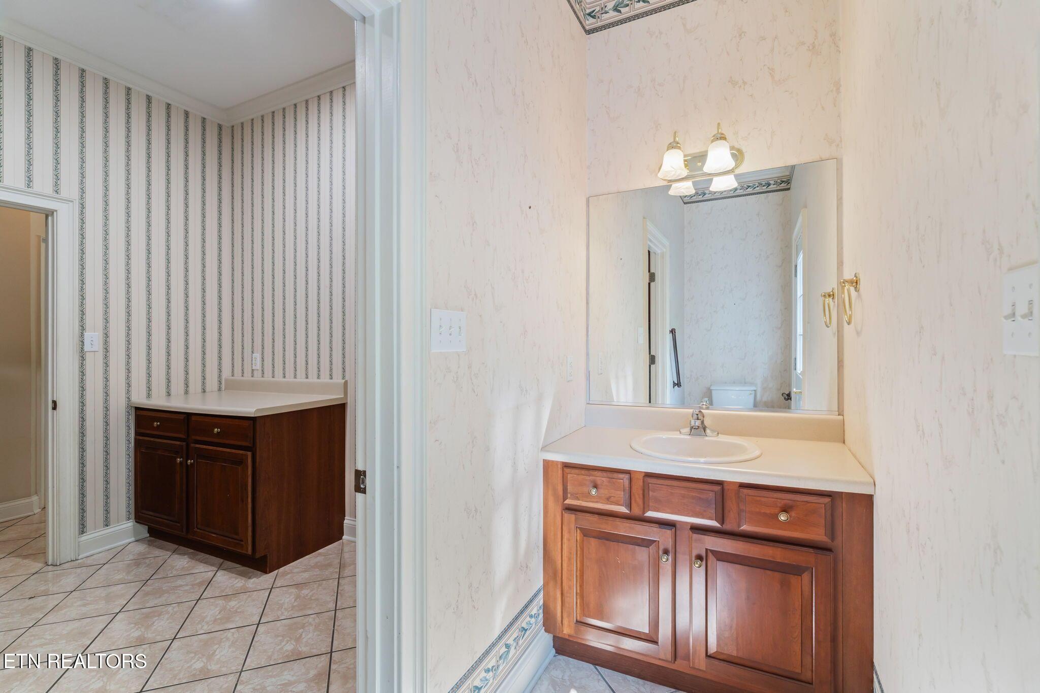 920 Harbor Pointe Way Way, Knoxville, TN - Fort Loudoun and Tellico Lake Real Estate - Image# 33