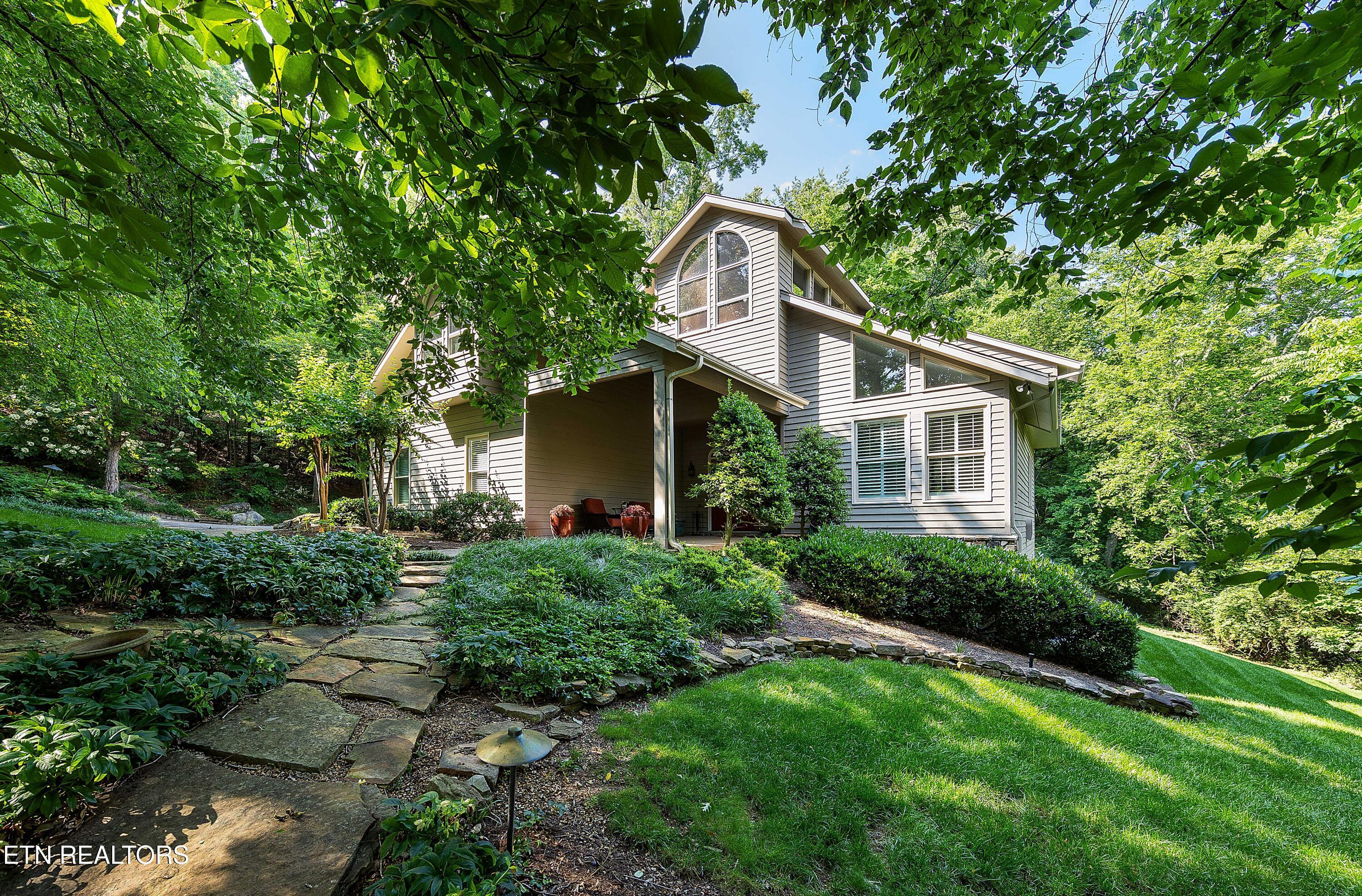 8940 Kelsey Lane, Knoxville, TN - Fort Loudoun and Tellico Lake Real Estate - Image# 1