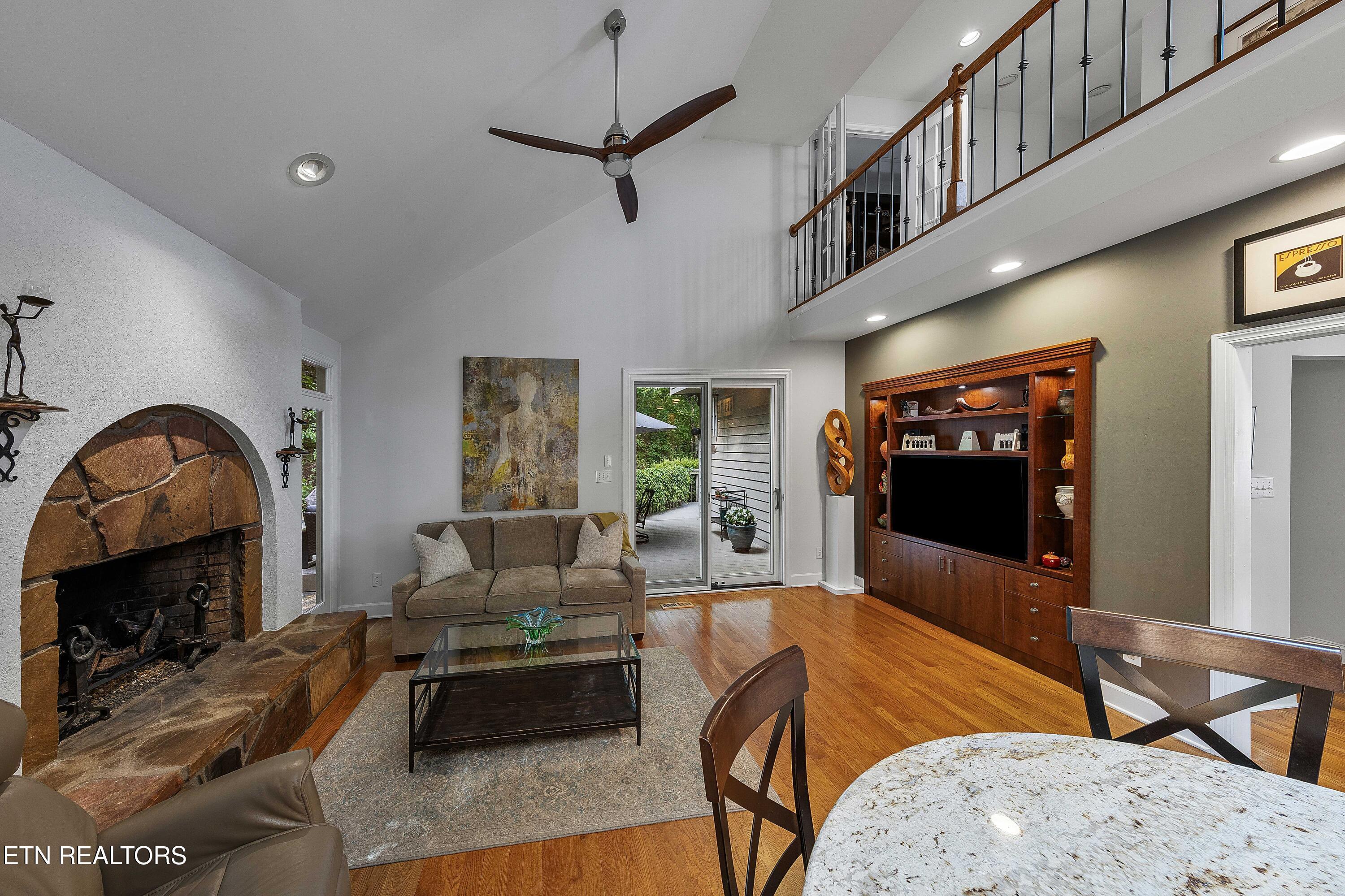 8940 Kelsey Lane, Knoxville, TN - Fort Loudoun and Tellico Lake Real Estate - Image# 15