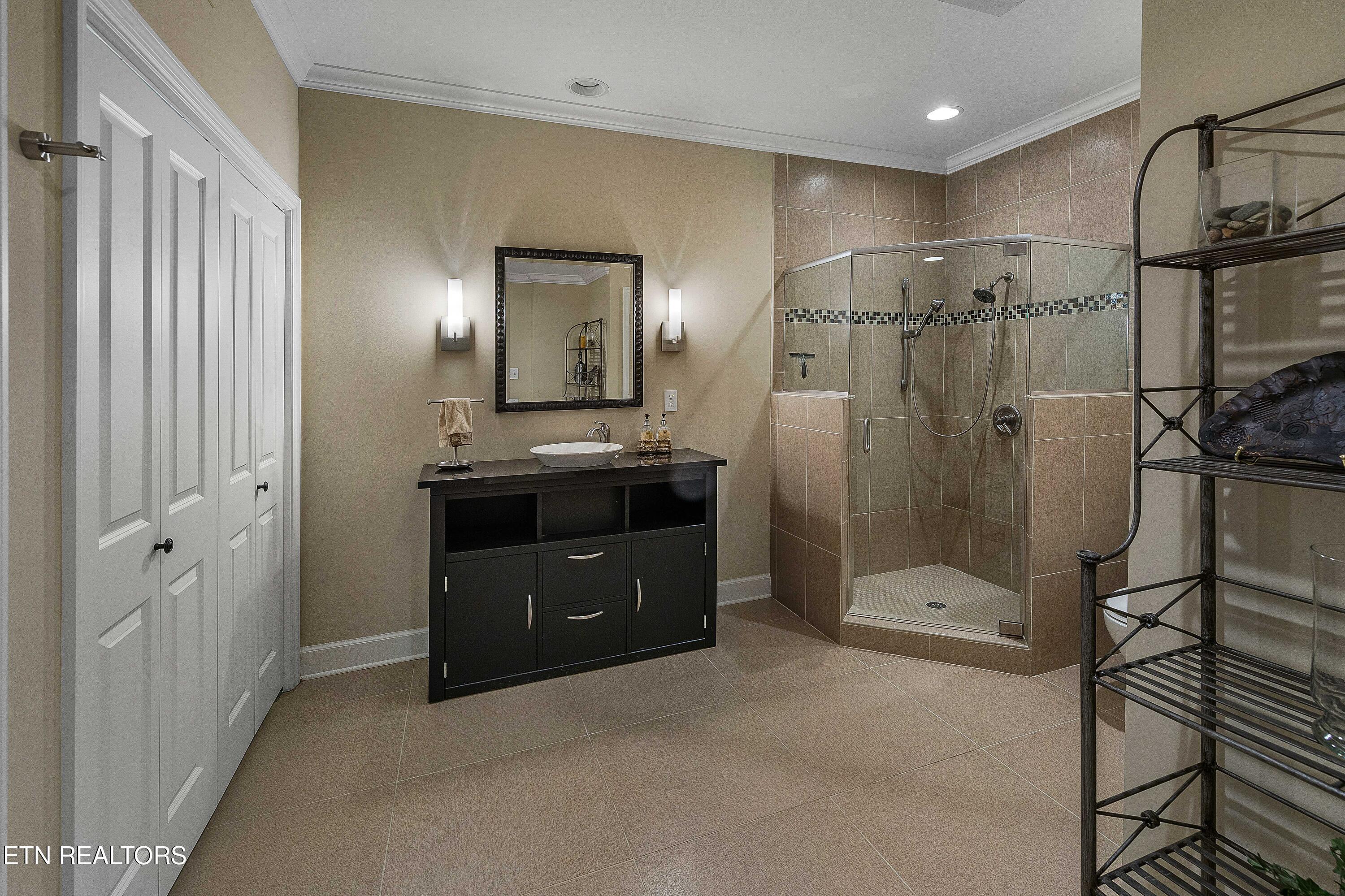 8940 Kelsey Lane, Knoxville, TN - Fort Loudoun and Tellico Lake Real Estate - Image# 35
