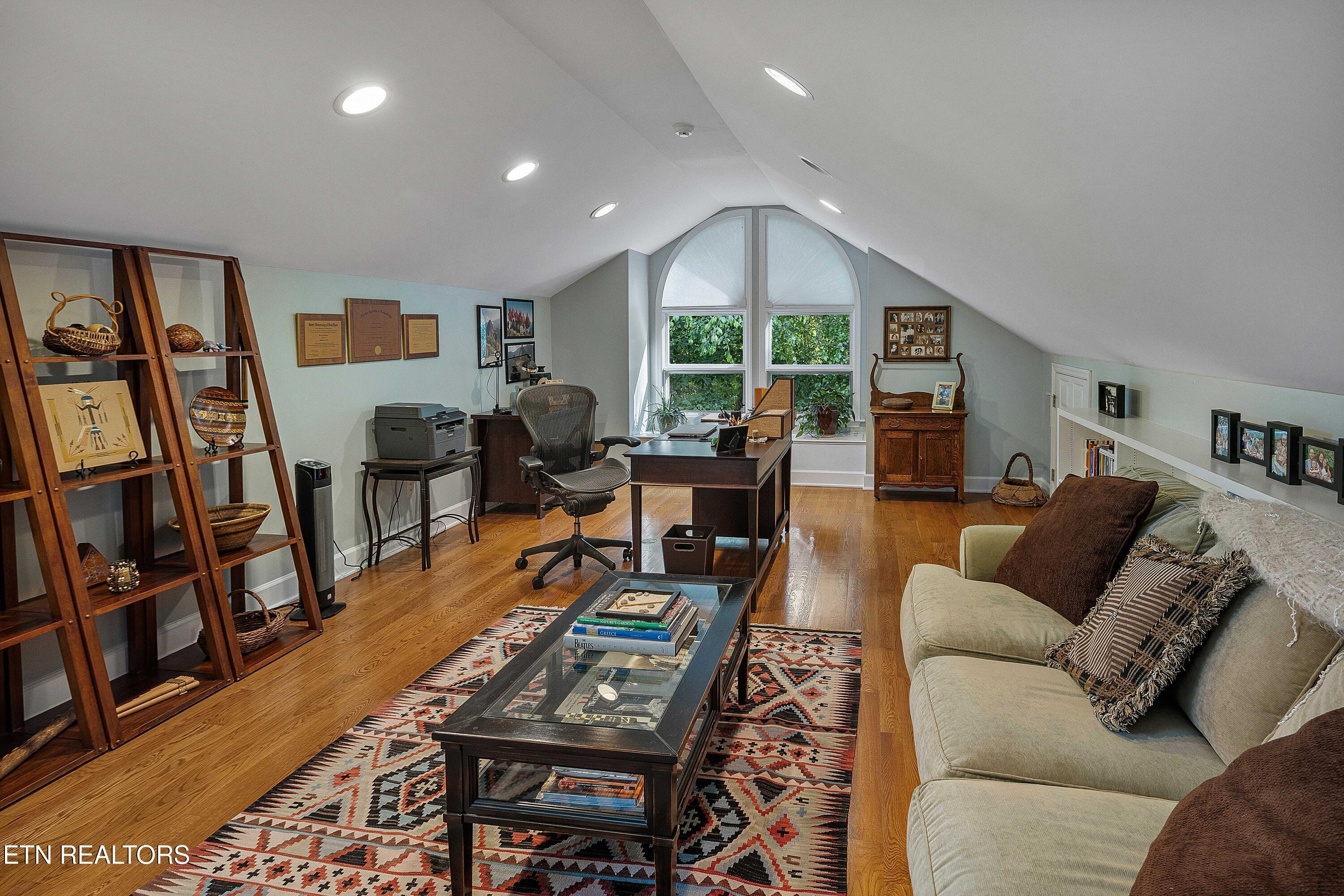 8940 Kelsey Lane, Knoxville, TN - Fort Loudoun and Tellico Lake Real Estate - Image# 28