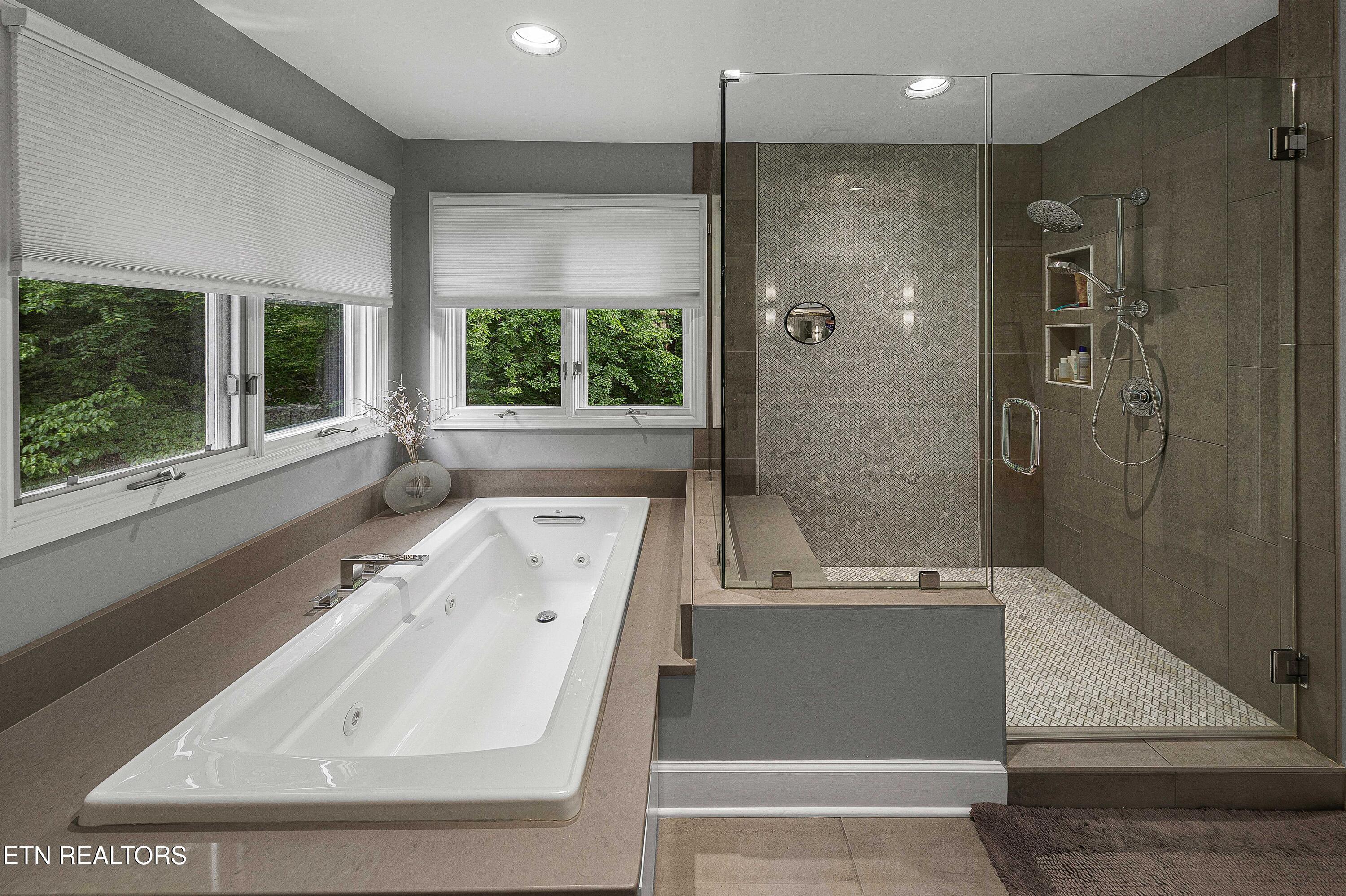 8940 Kelsey Lane, Knoxville, TN - Fort Loudoun and Tellico Lake Real Estate - Image# 23