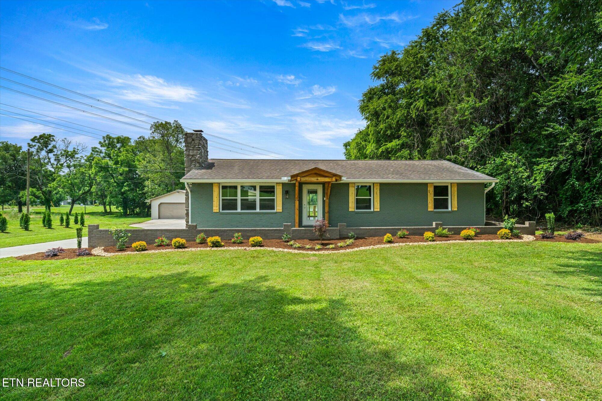 133 Cedar Crest Lane, Friendsville, TN - Fort Loudoun and Tellico Lake Real Estate - Image# 2