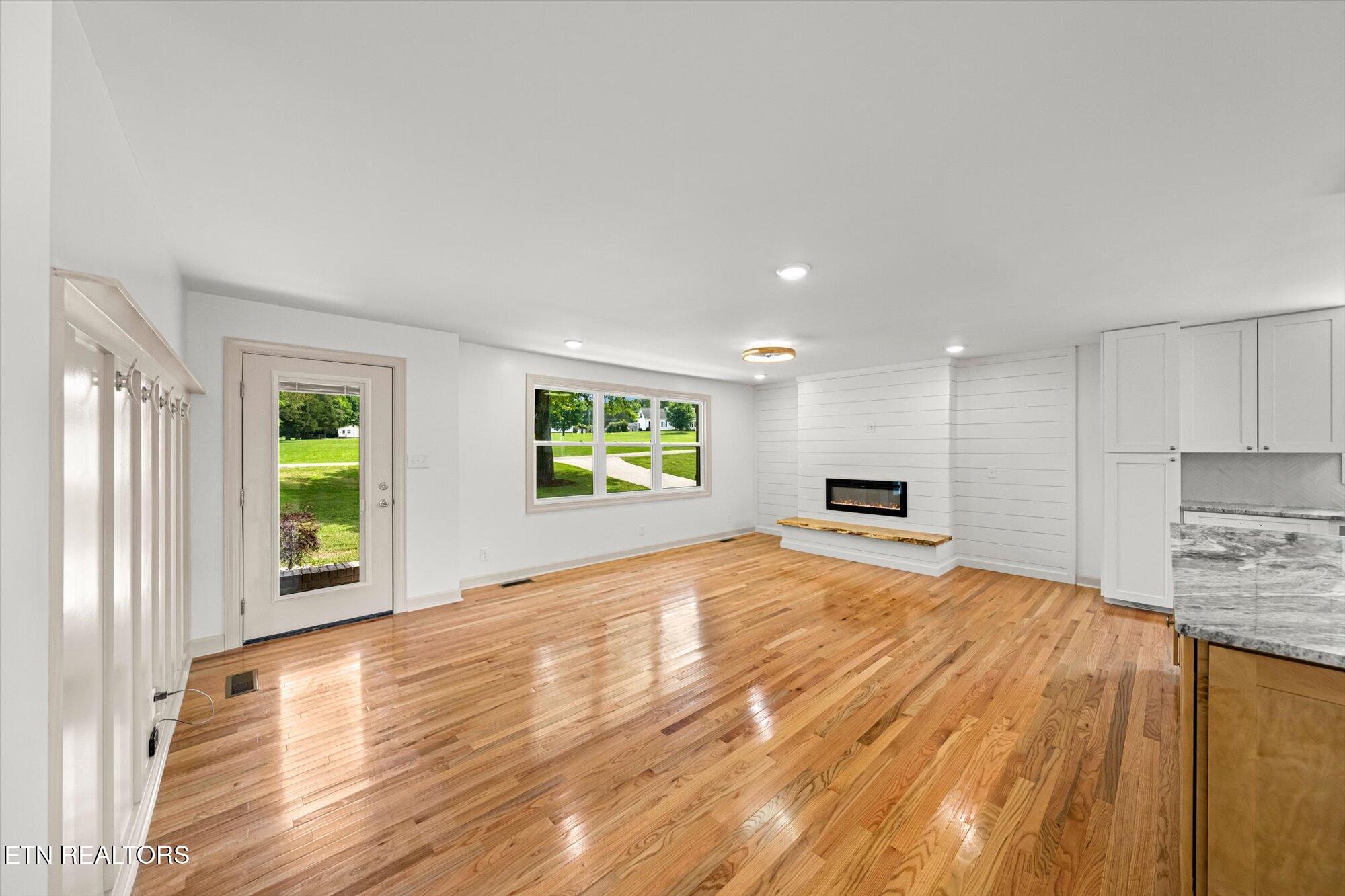 133 Cedar Crest Lane, Friendsville, TN - Fort Loudoun and Tellico Lake Real Estate - Image# 4