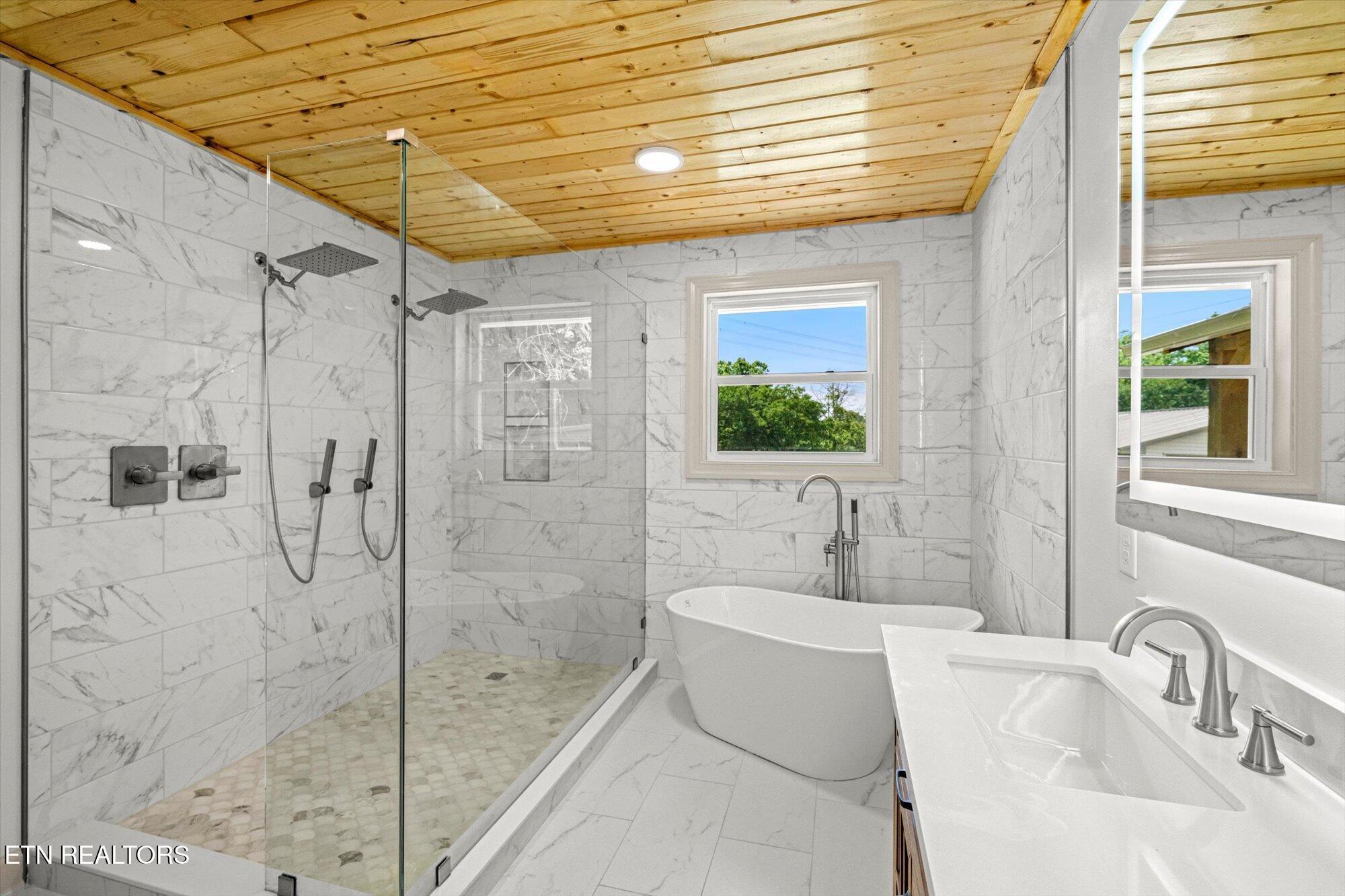 133 Cedar Crest Lane, Friendsville, TN - Fort Loudoun and Tellico Lake Real Estate - Image# 16