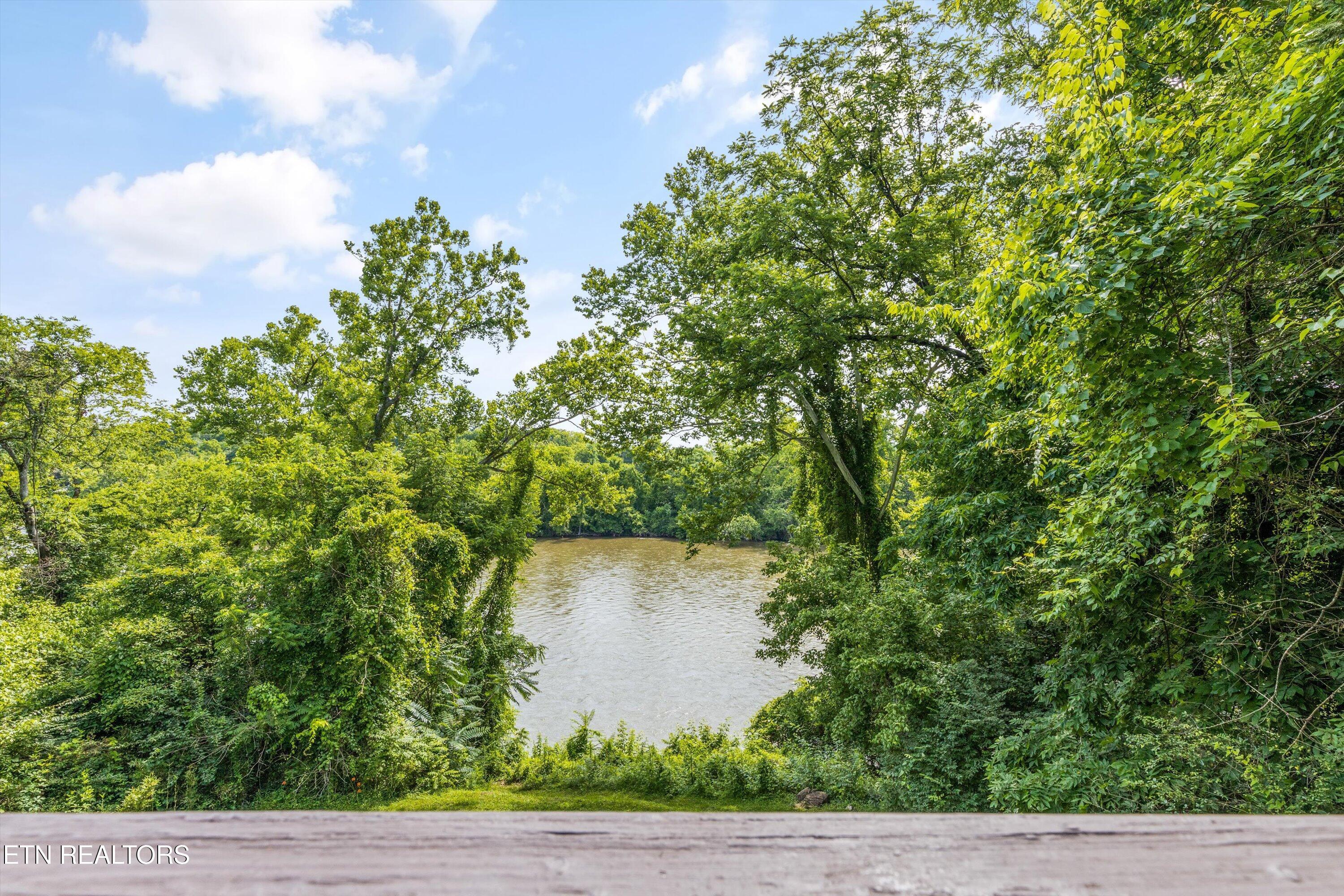5921 Windtrace Lane, Knoxville, TN - Fort Loudoun and Tellico Lake Real Estate - Image# 7