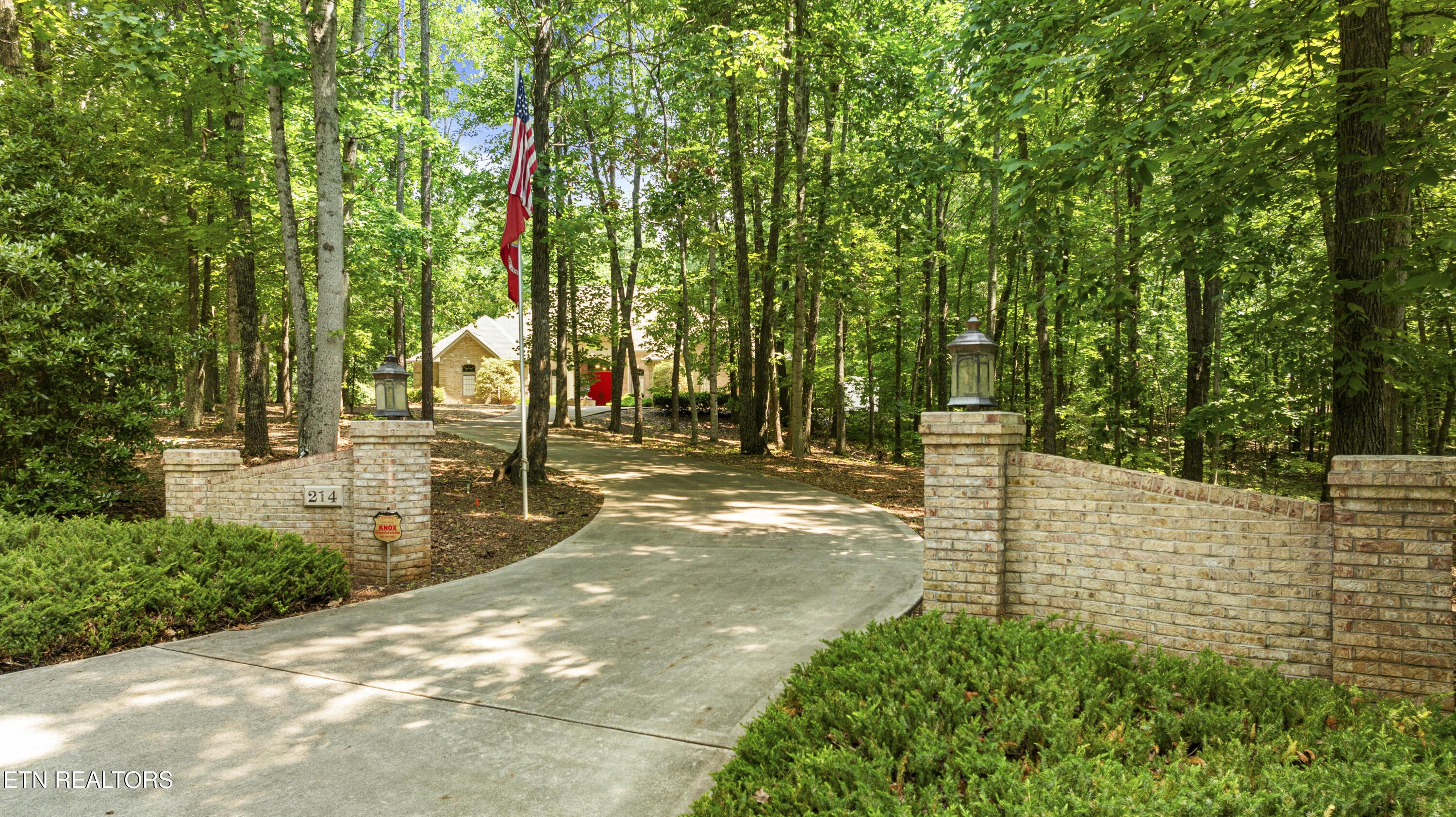 214 Coyatee Drive, Loudon, TN - Fort Loudoun and Tellico Lake Real Estate - Image# 3