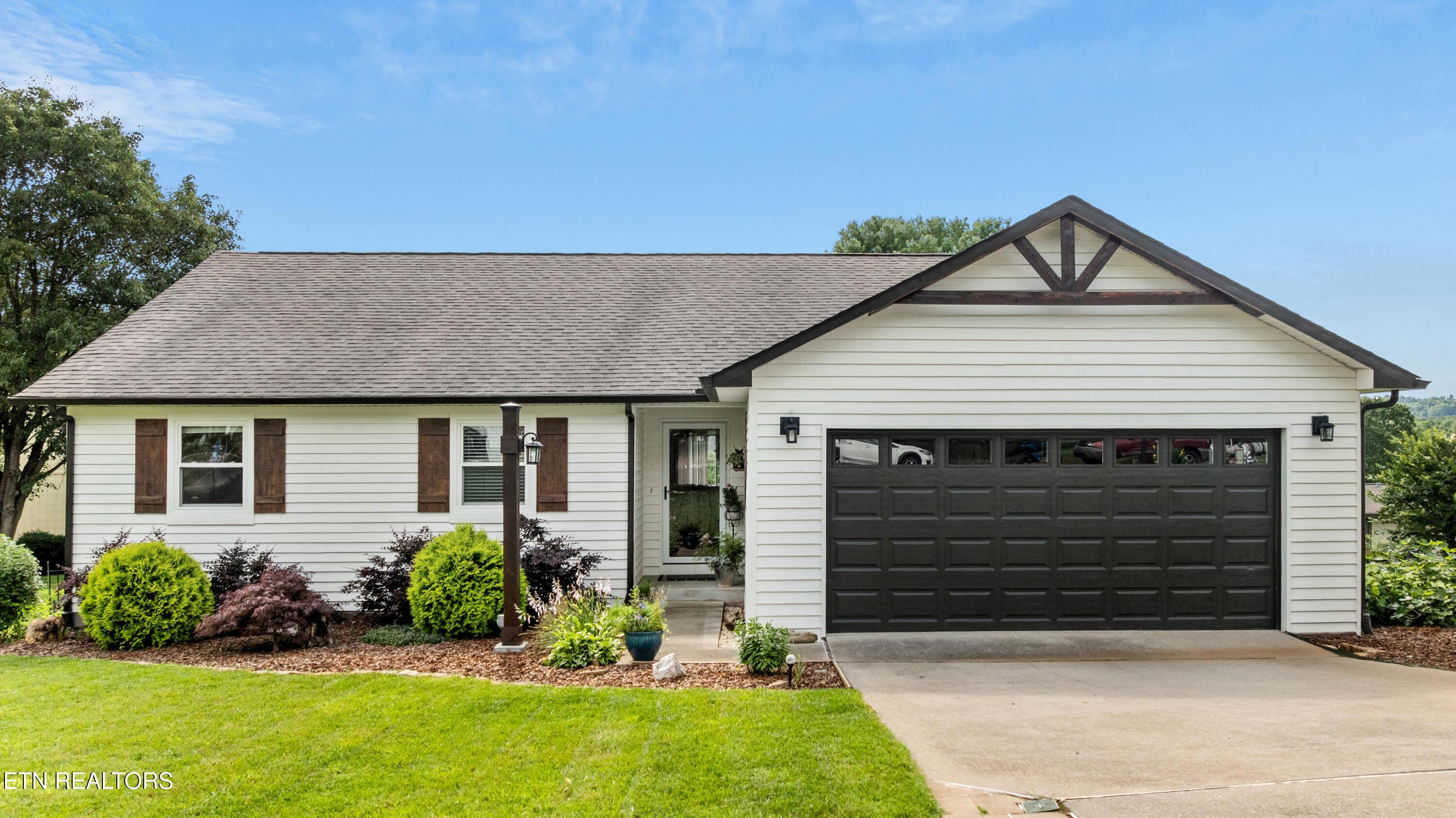 314 Saligugi Lane, Loudon, TN - Fort Loudoun and Tellico Lake Real Estate - Image# 2