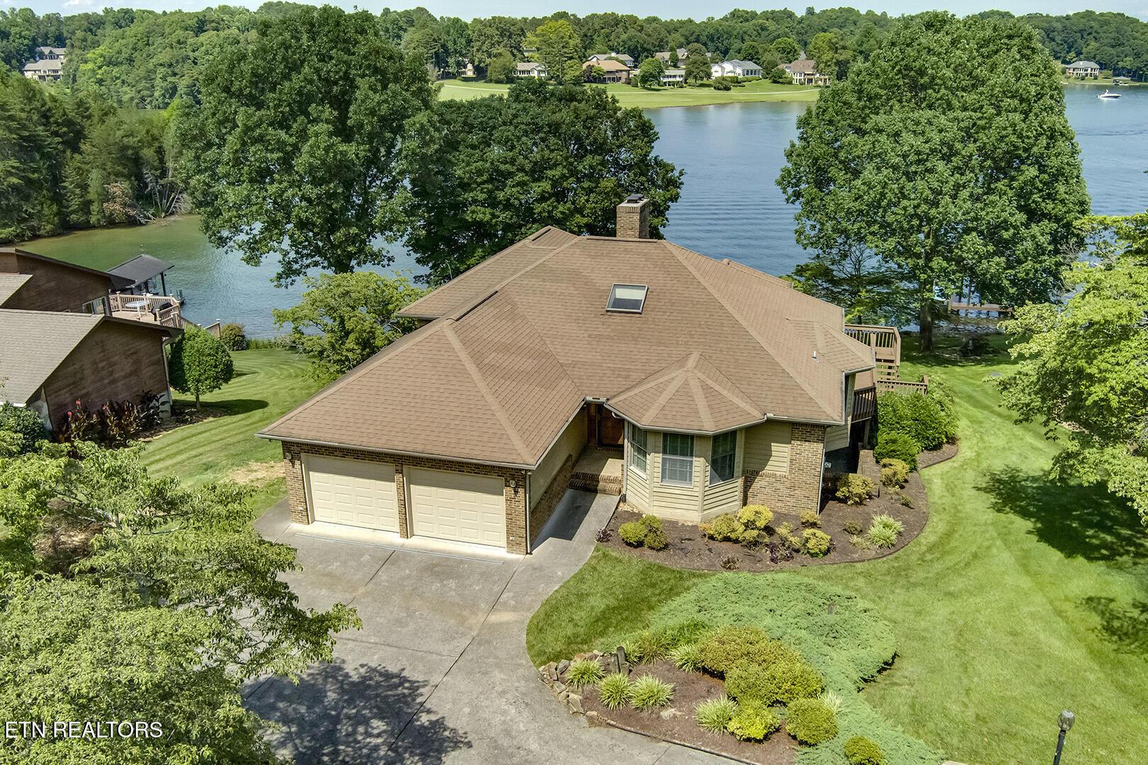 323 Kiyuga Way, Loudon, TN - Fort Loudoun and Tellico Lake Real Estate - Image# 2