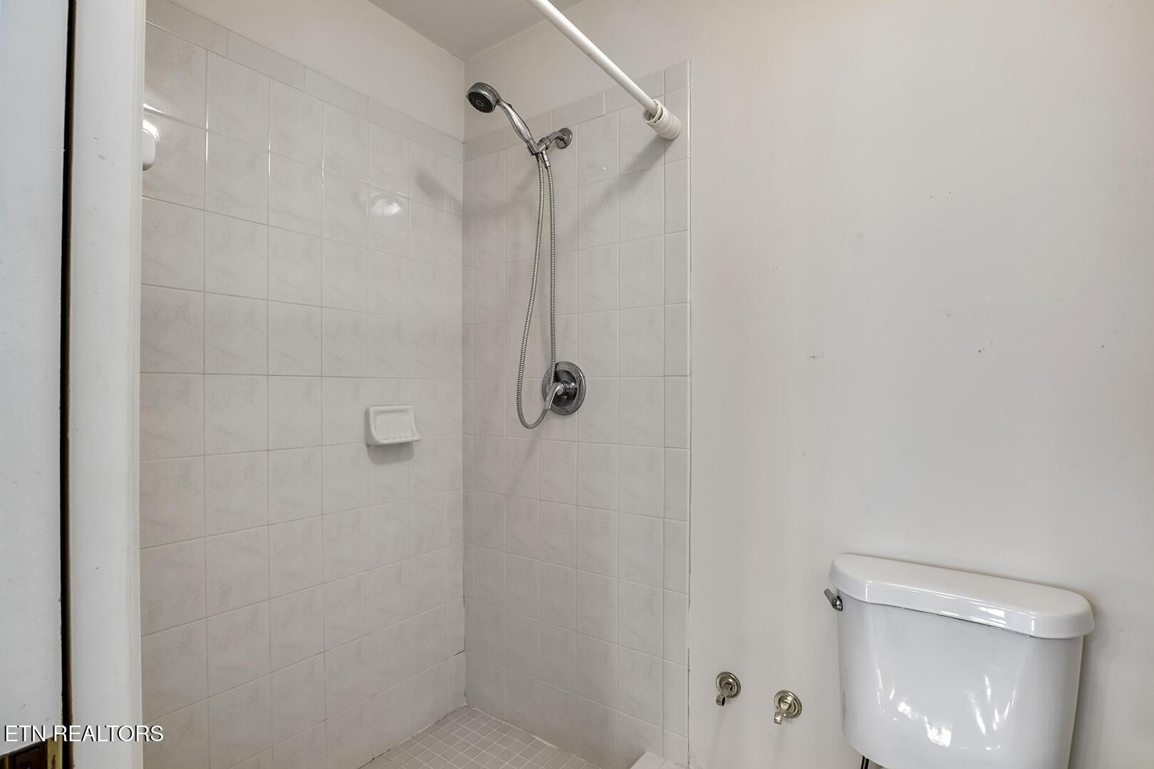 323 Kiyuga Way, Loudon, TN - Fort Loudoun and Tellico Lake Real Estate - Image# 27