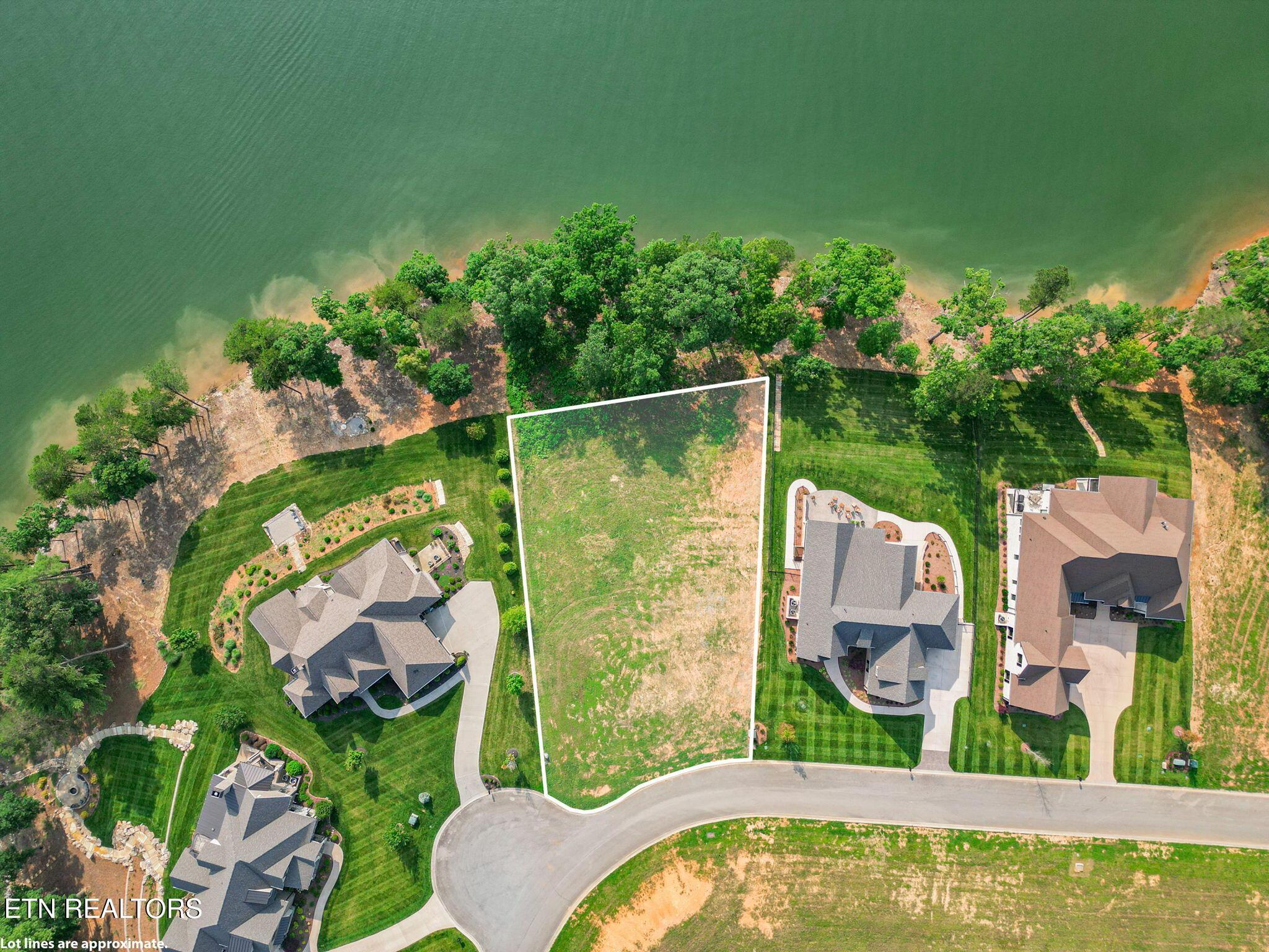 1556 Bower Court, Lenoir City, TN - Fort Loudoun and Tellico Lake Real Estate - Image# 4