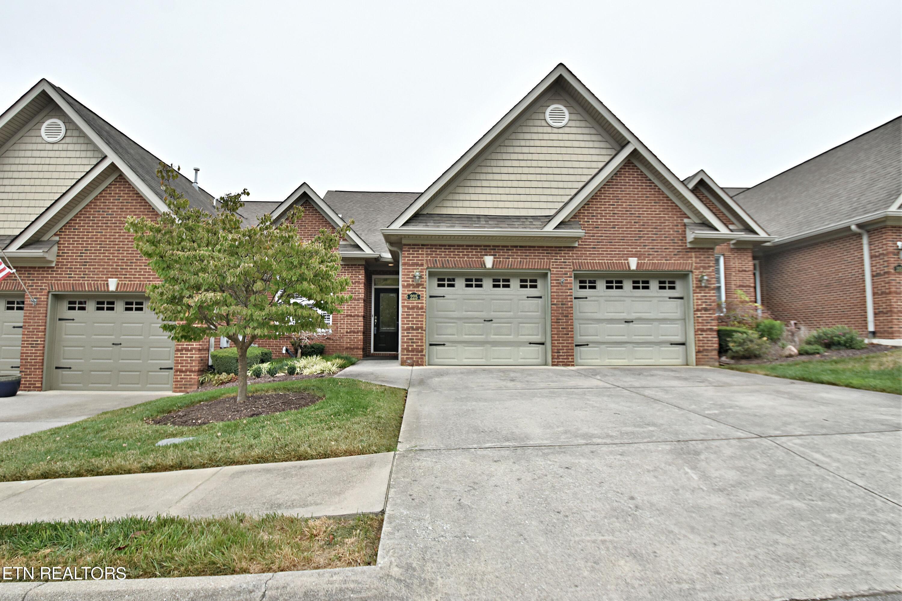 225 Waterford Circle, Lenoir City, TN - Fort Loudoun and Tellico Lake Real Estate - Image# 1