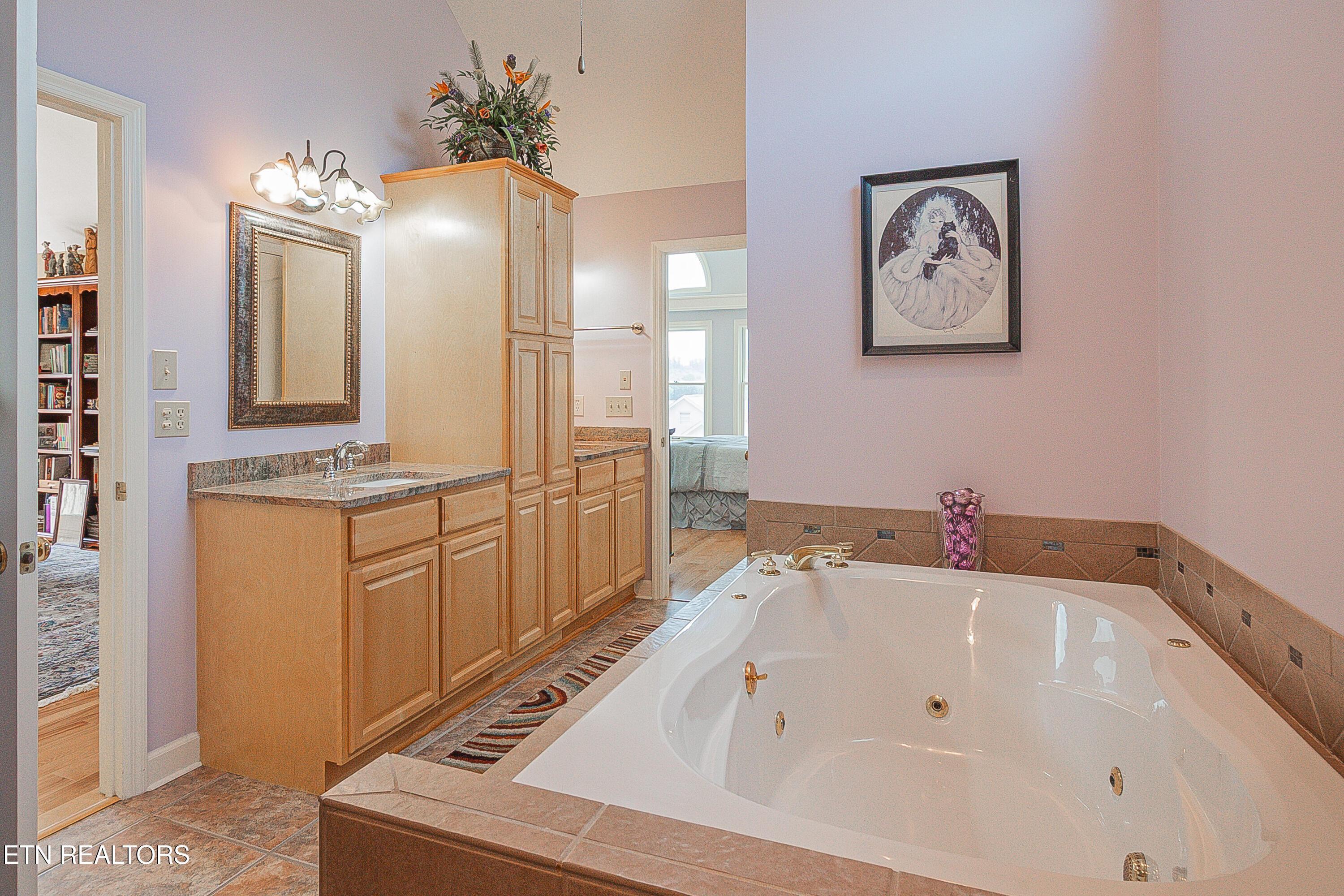 3445 Commodore Point, Knoxville, TN - Fort Loudoun and Tellico Lake Real Estate - Image# 18