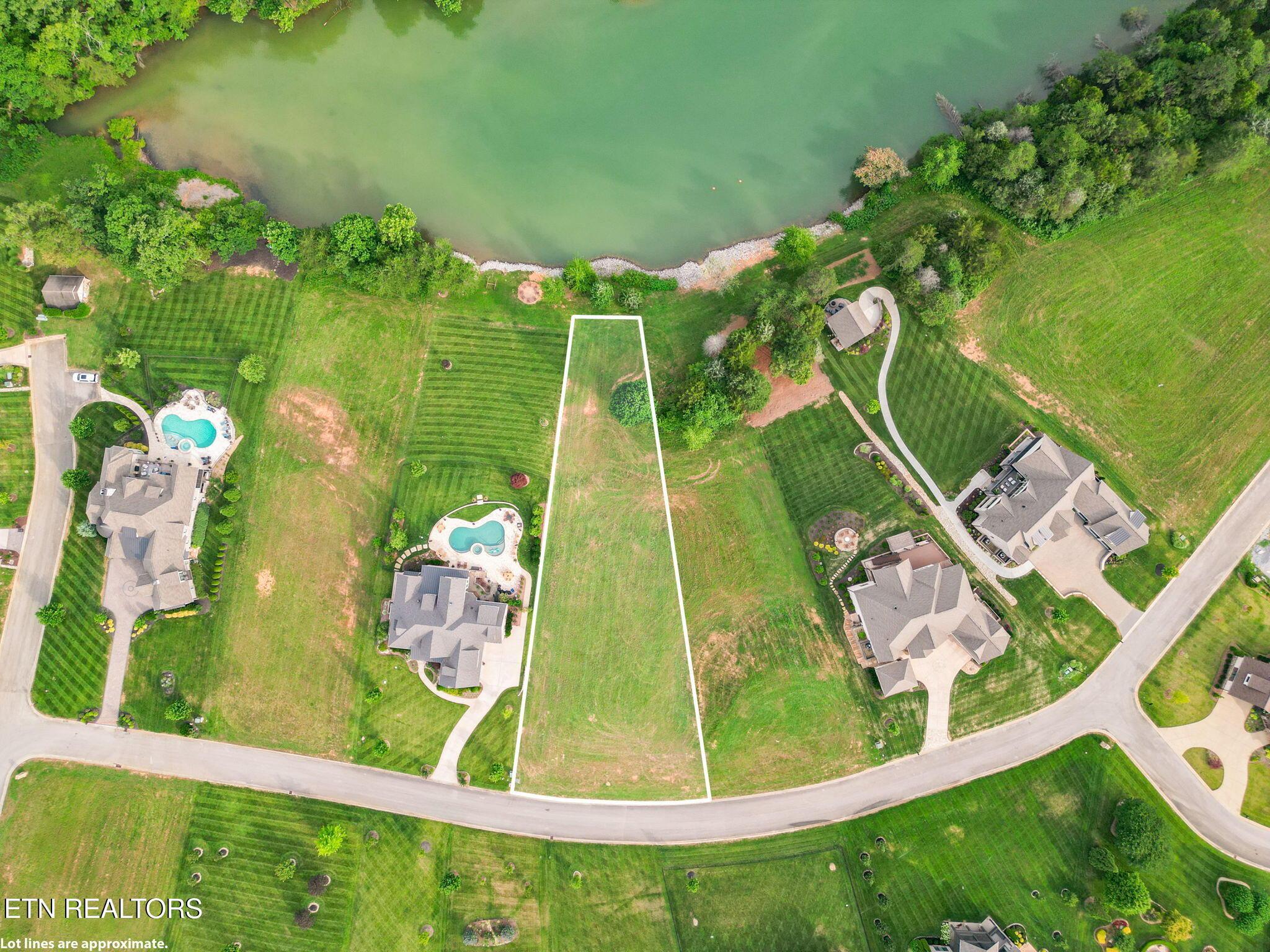 477 Zepher Drive, Lenoir City, TN - Fort Loudoun and Tellico Lake Real Estate - Image# 4