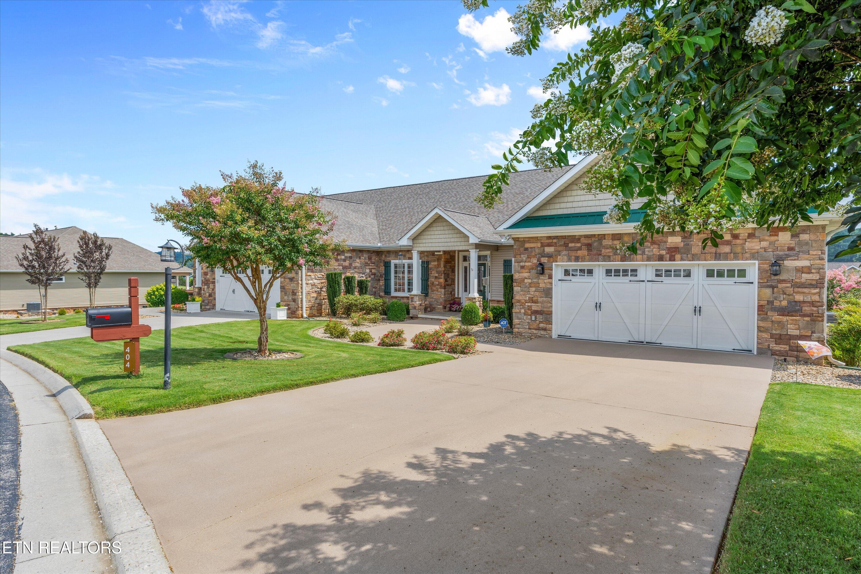 404 Chota Landing Way, Loudon, TN - Fort Loudoun and Tellico Lake Real Estate - Image# 3