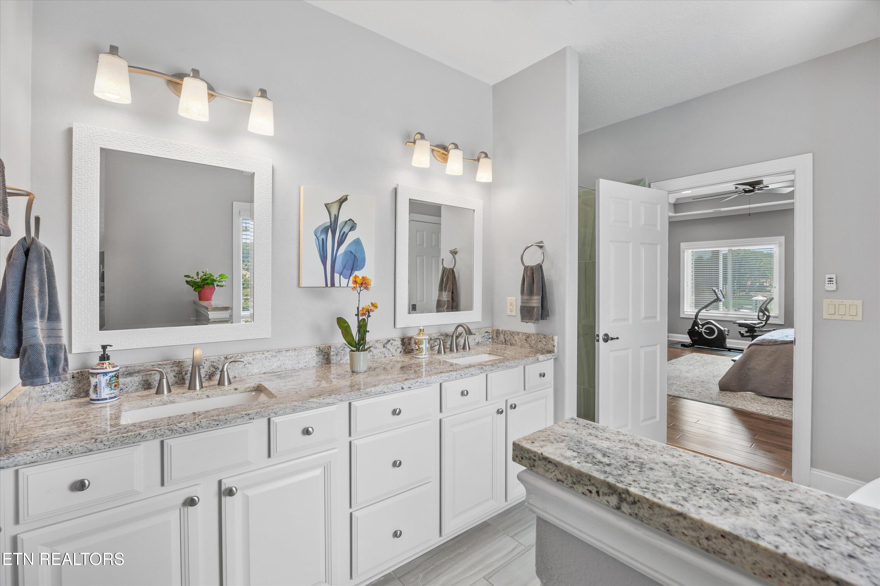 404 Chota Landing Way, Loudon, TN - Fort Loudoun and Tellico Lake Real Estate - Image# 23