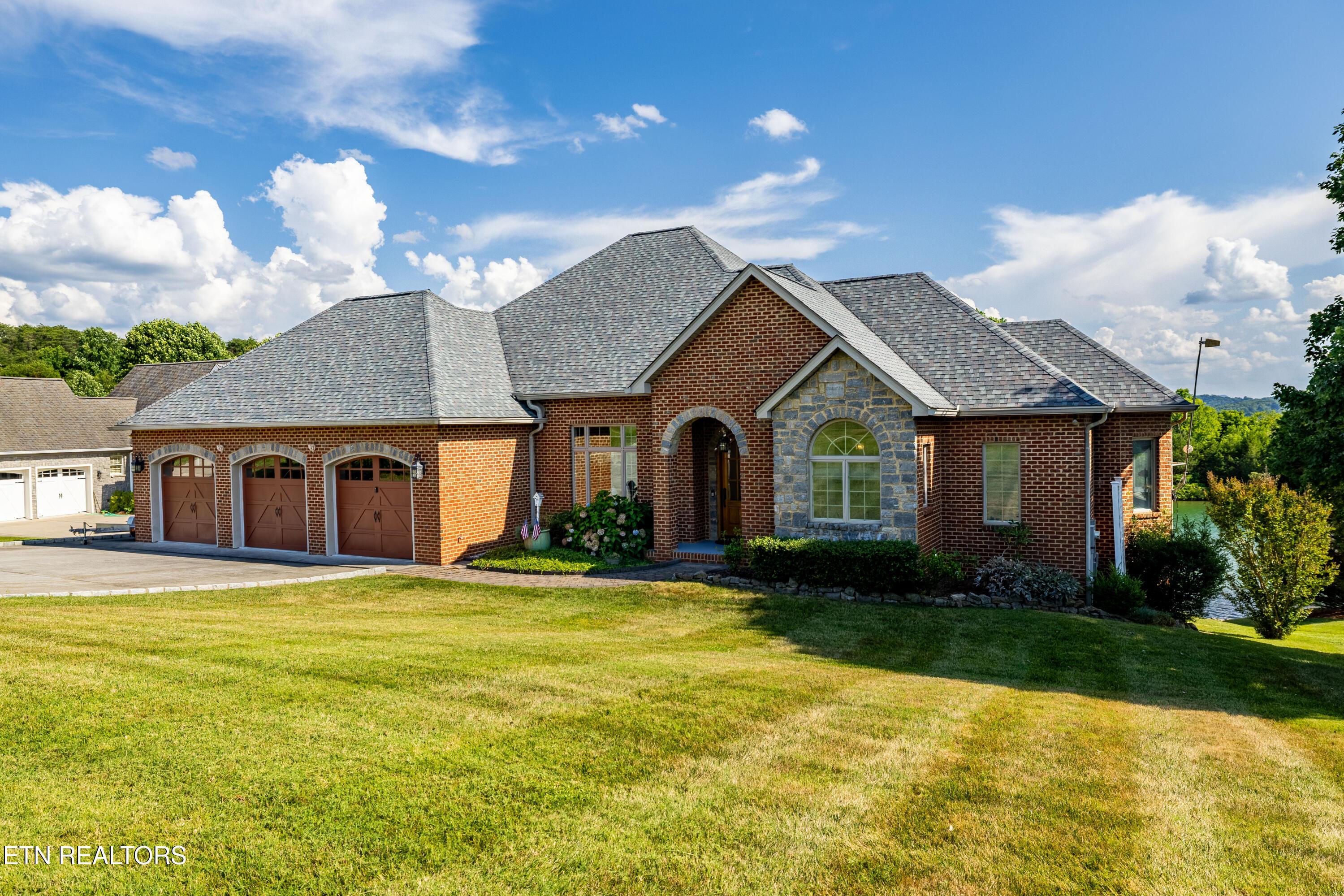 125 Indian Shadows Drive, Maryville, TN - Fort Loudoun and Tellico Lake Real Estate - Image# 1