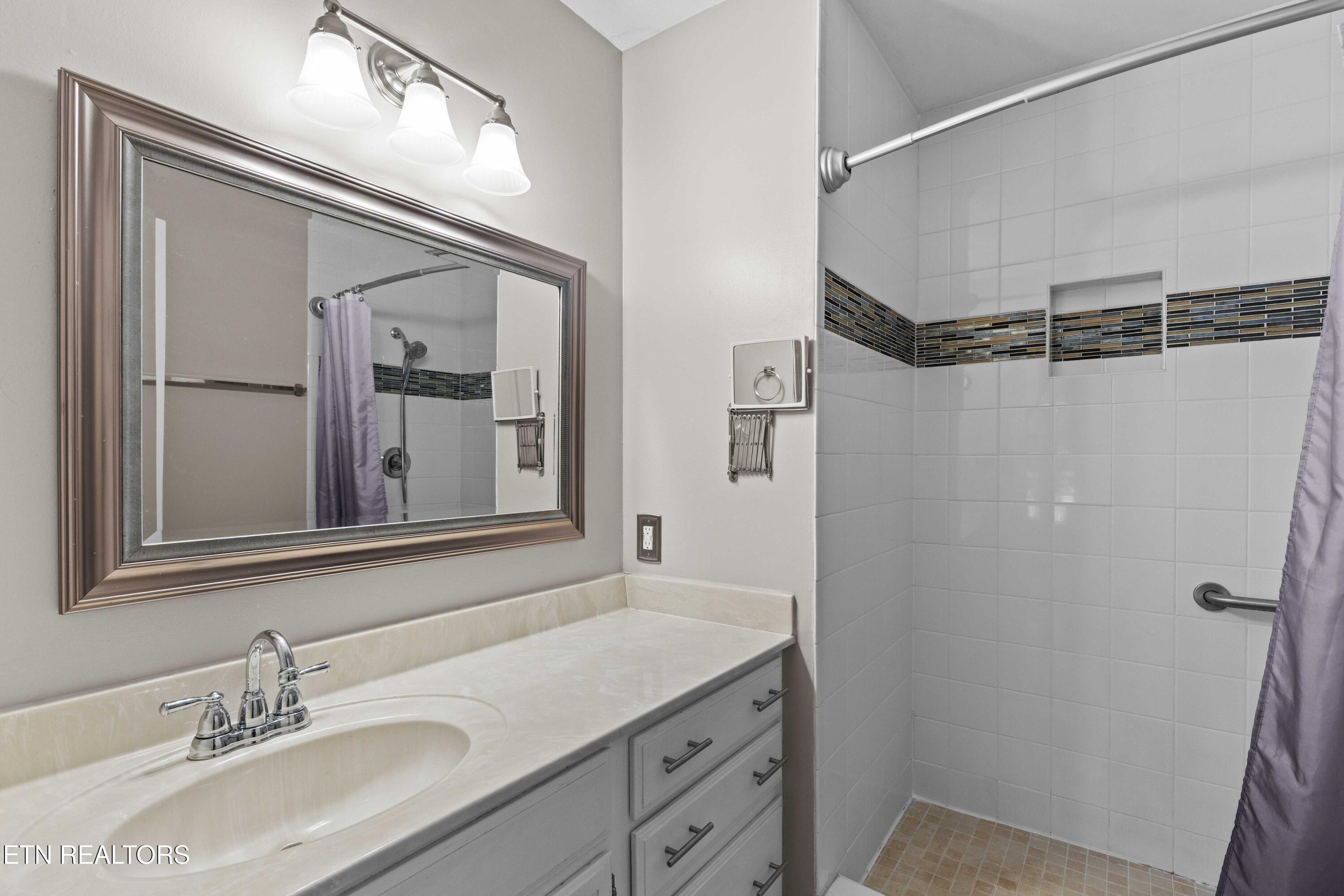 121 Yona Way, Loudon, TN - Fort Loudoun and Tellico Lake Real Estate - Image# 17