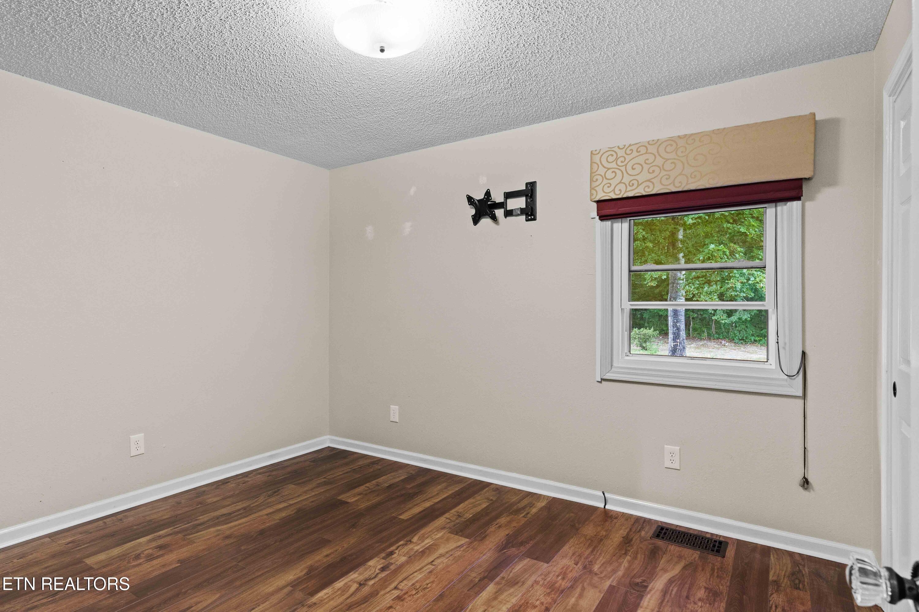 121 Yona Way, Loudon, TN - Fort Loudoun and Tellico Lake Real Estate - Image# 20