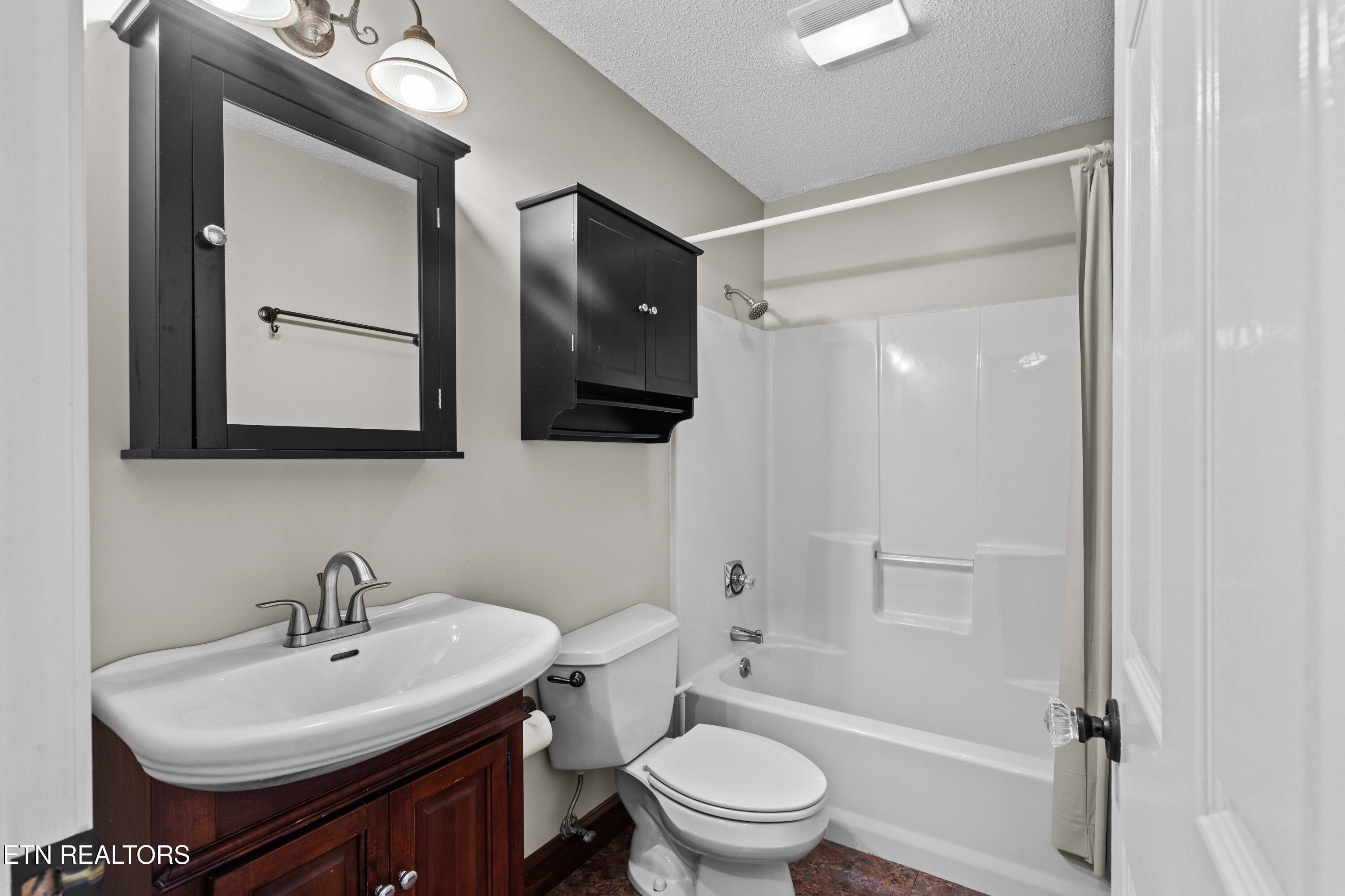 121 Yona Way, Loudon, TN - Fort Loudoun and Tellico Lake Real Estate - Image# 22