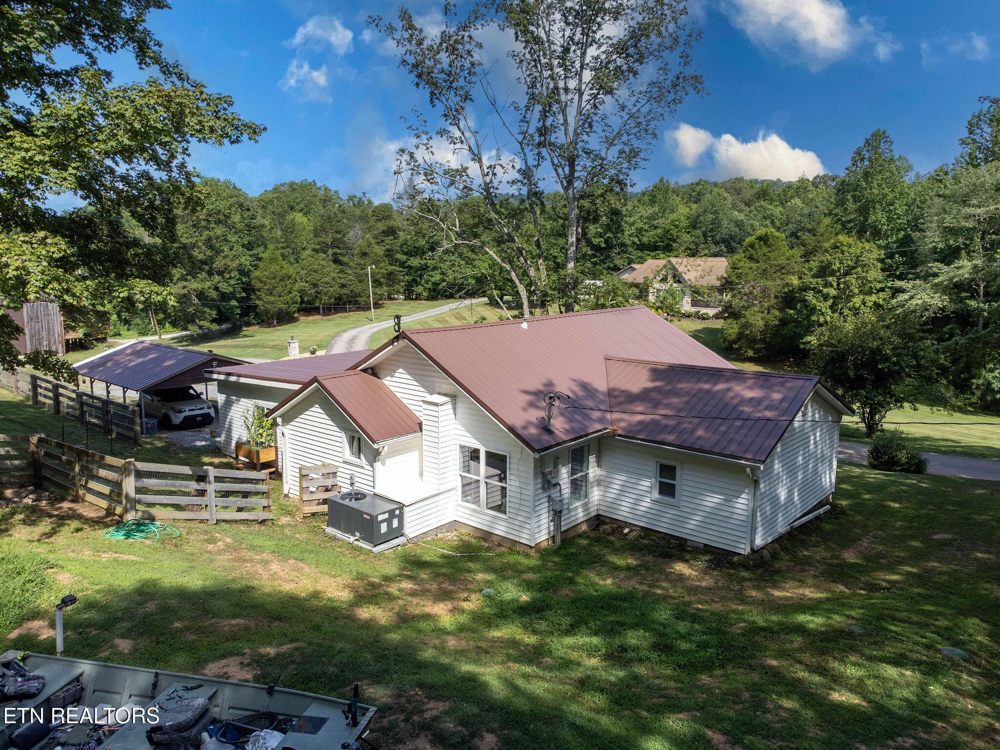 165 Tucker Lane, Lenoir City, TN - Fort Loudoun and Tellico Lake Real Estate - Image# 6
