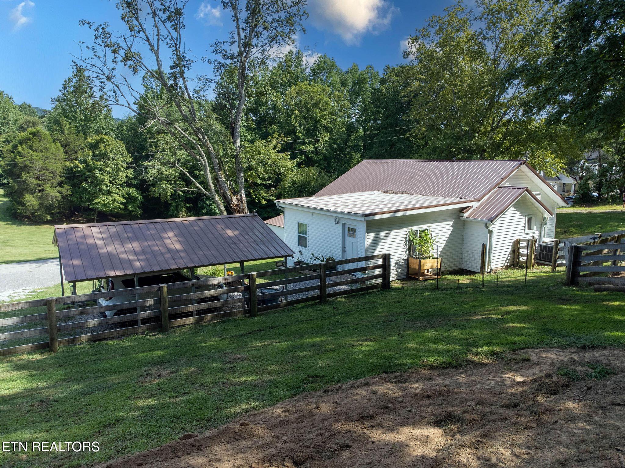 165 Tucker Lane, Lenoir City, TN - Fort Loudoun and Tellico Lake Real Estate - Image# 7