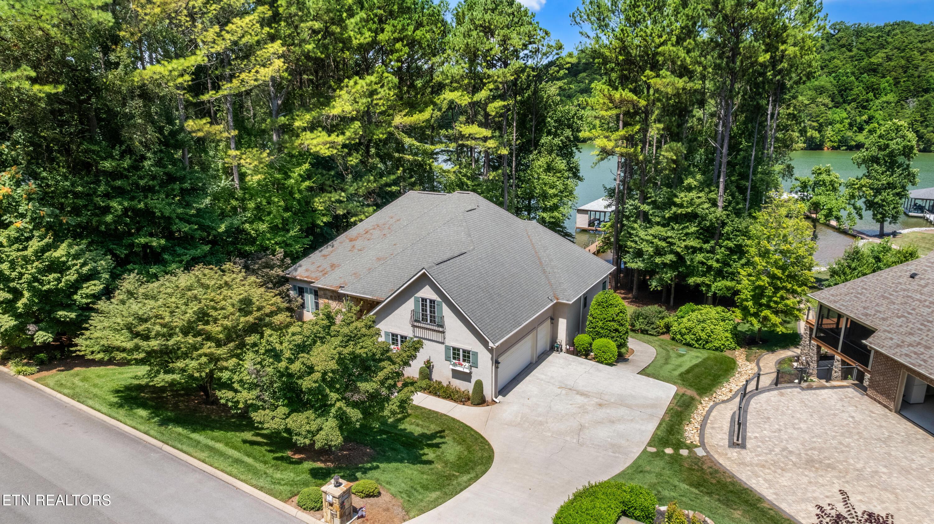 300 Marsh Hawk Drive, Vonore, TN - Fort Loudoun and Tellico Lake Real Estate - Image# 3