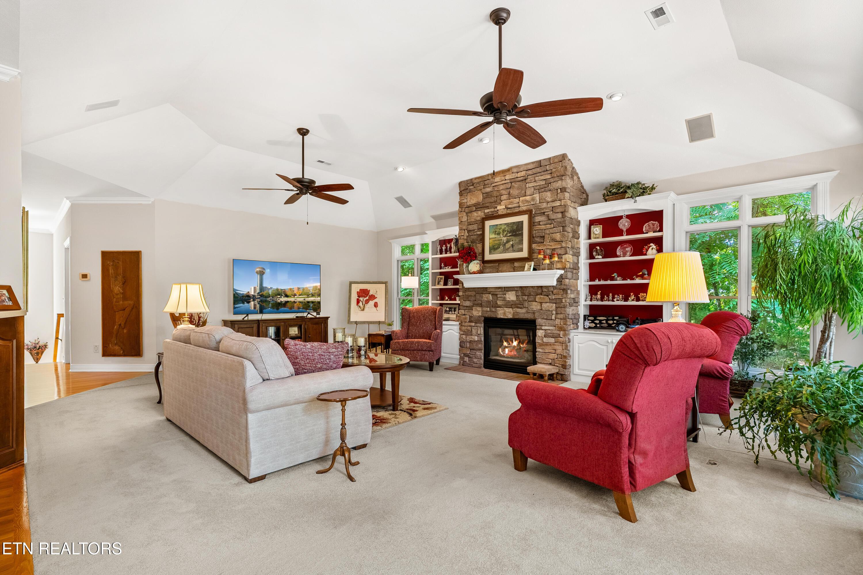 300 Marsh Hawk Drive, Vonore, TN - Fort Loudoun and Tellico Lake Real Estate - Image# 12