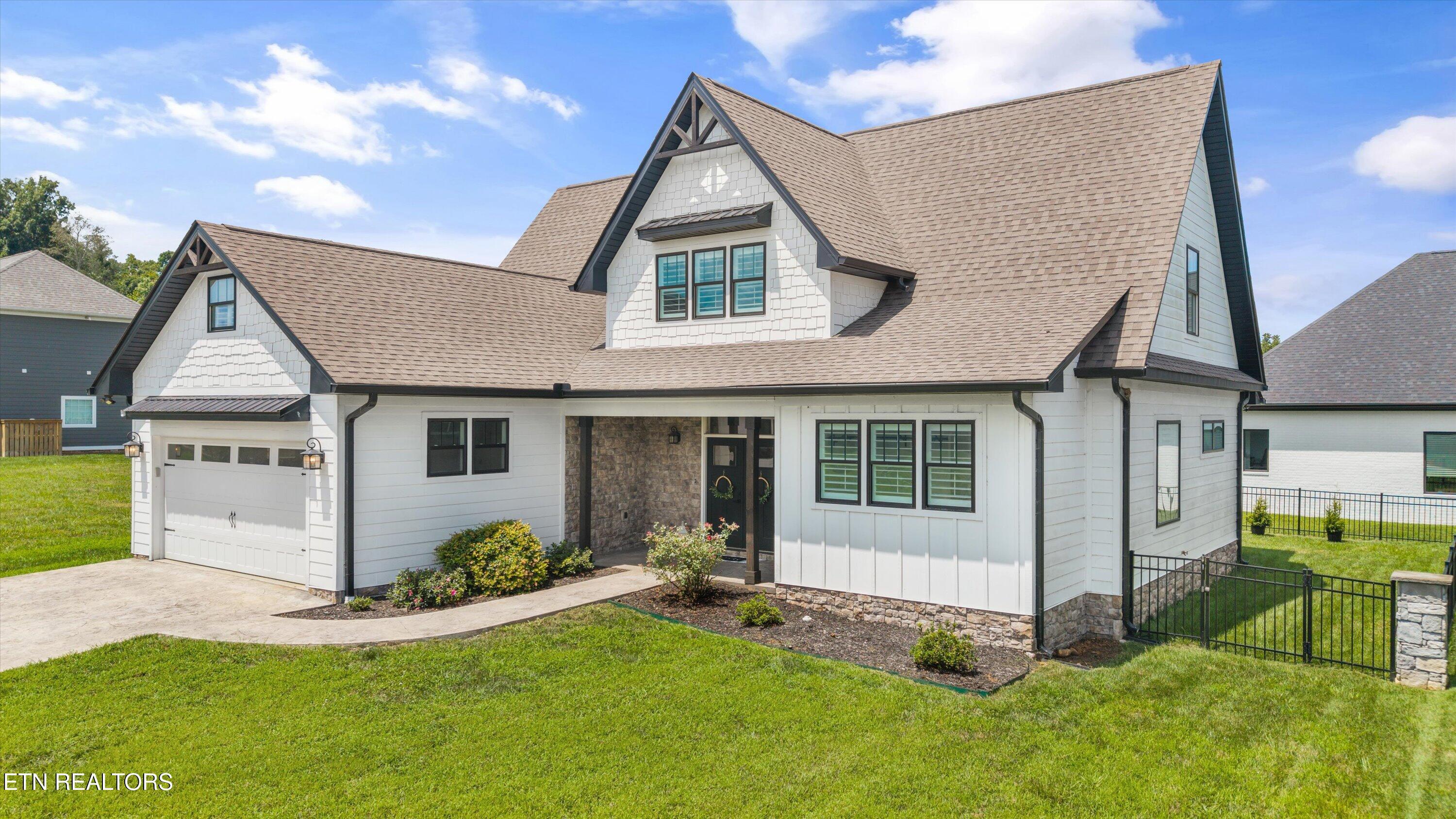 819 Cape Hatteras Light, Loudon, TN - Fort Loudoun and Tellico Lake Real Estate - Image# 3