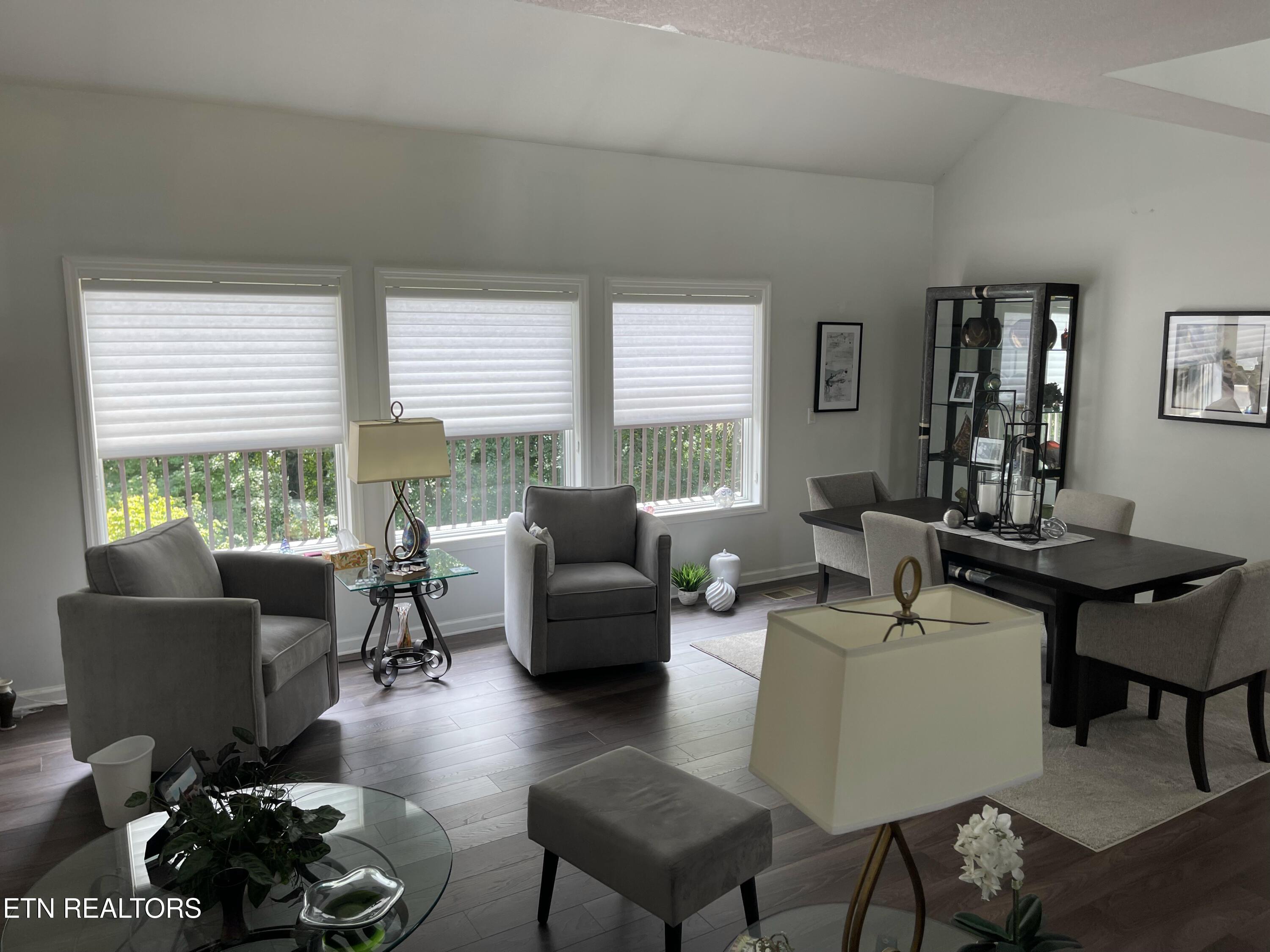 255 Chatuga Way, Loudon, TN - Fort Loudoun and Tellico Lake Real Estate - Image# 2