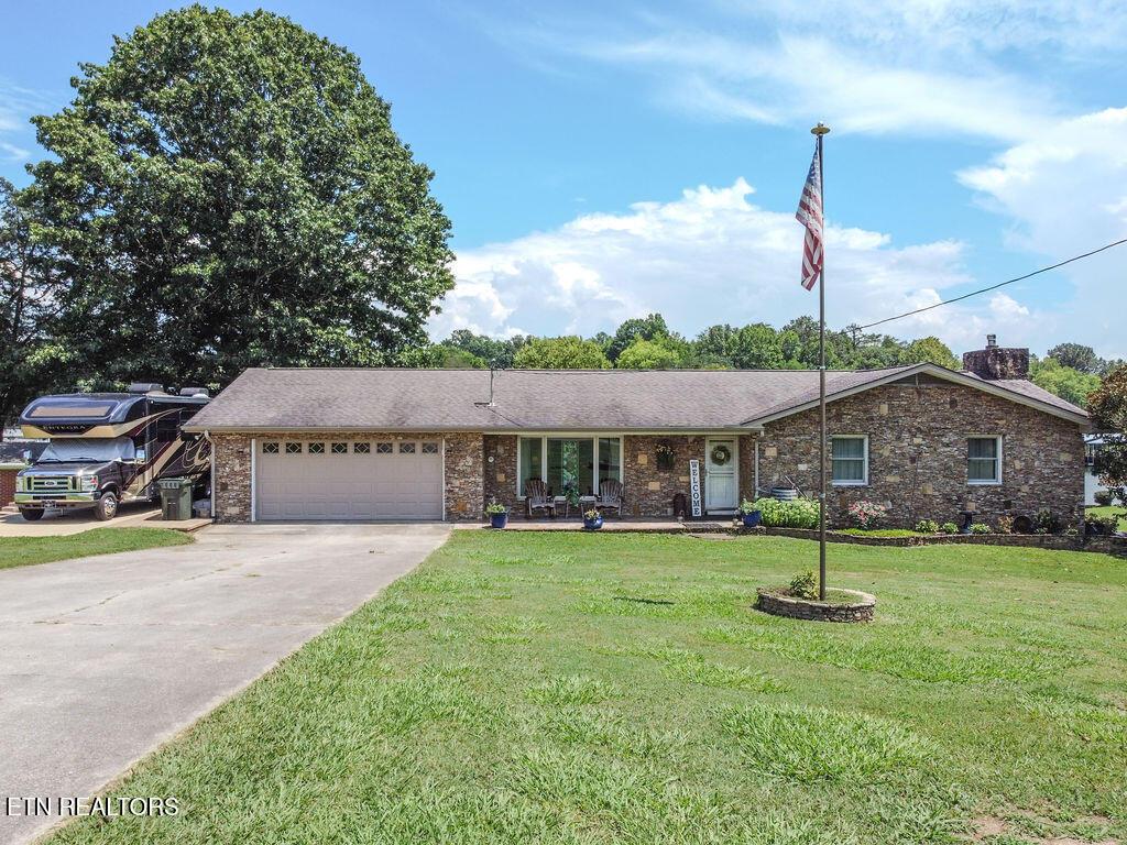 328 Lakeside Drive, Friendsville, TN - Fort Loudoun and Tellico Lake Real Estate - Image# 1