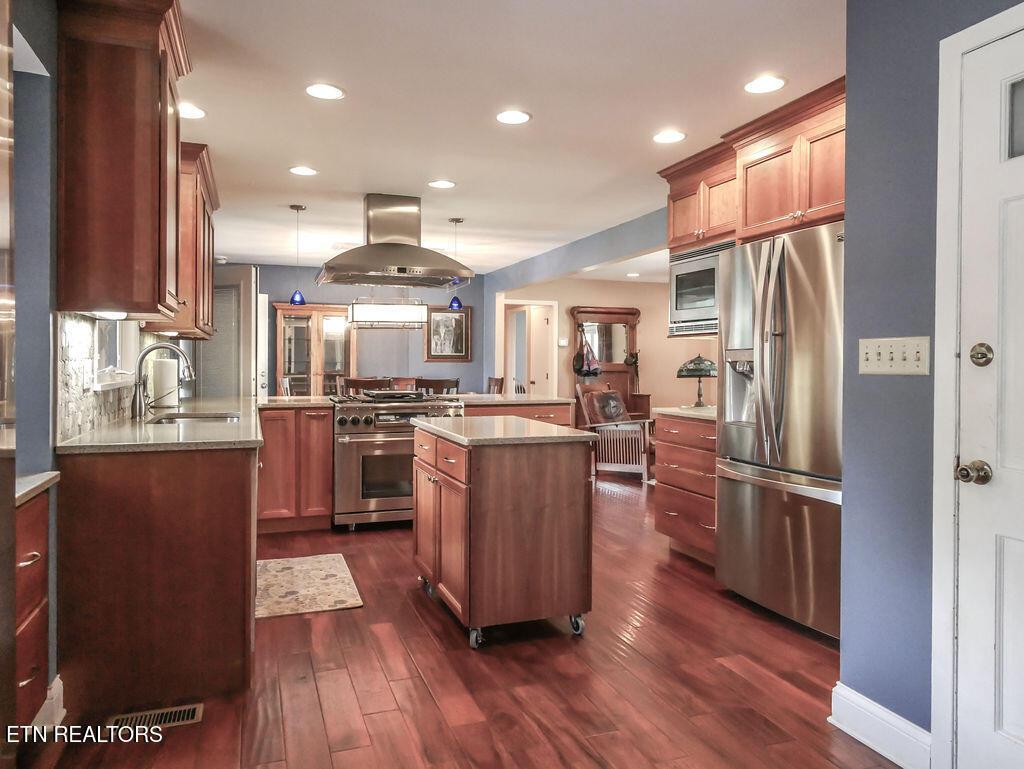 328 Lakeside Drive, Friendsville, TN - Fort Loudoun and Tellico Lake Real Estate - Image# 8
