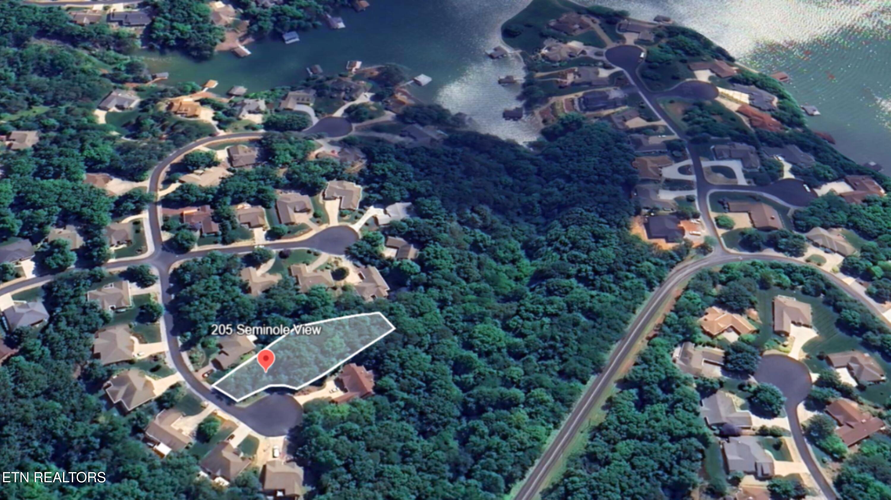 205 Seminole View, Loudon, TN - Fort Loudoun and Tellico Lake Real Estate - Image# 1