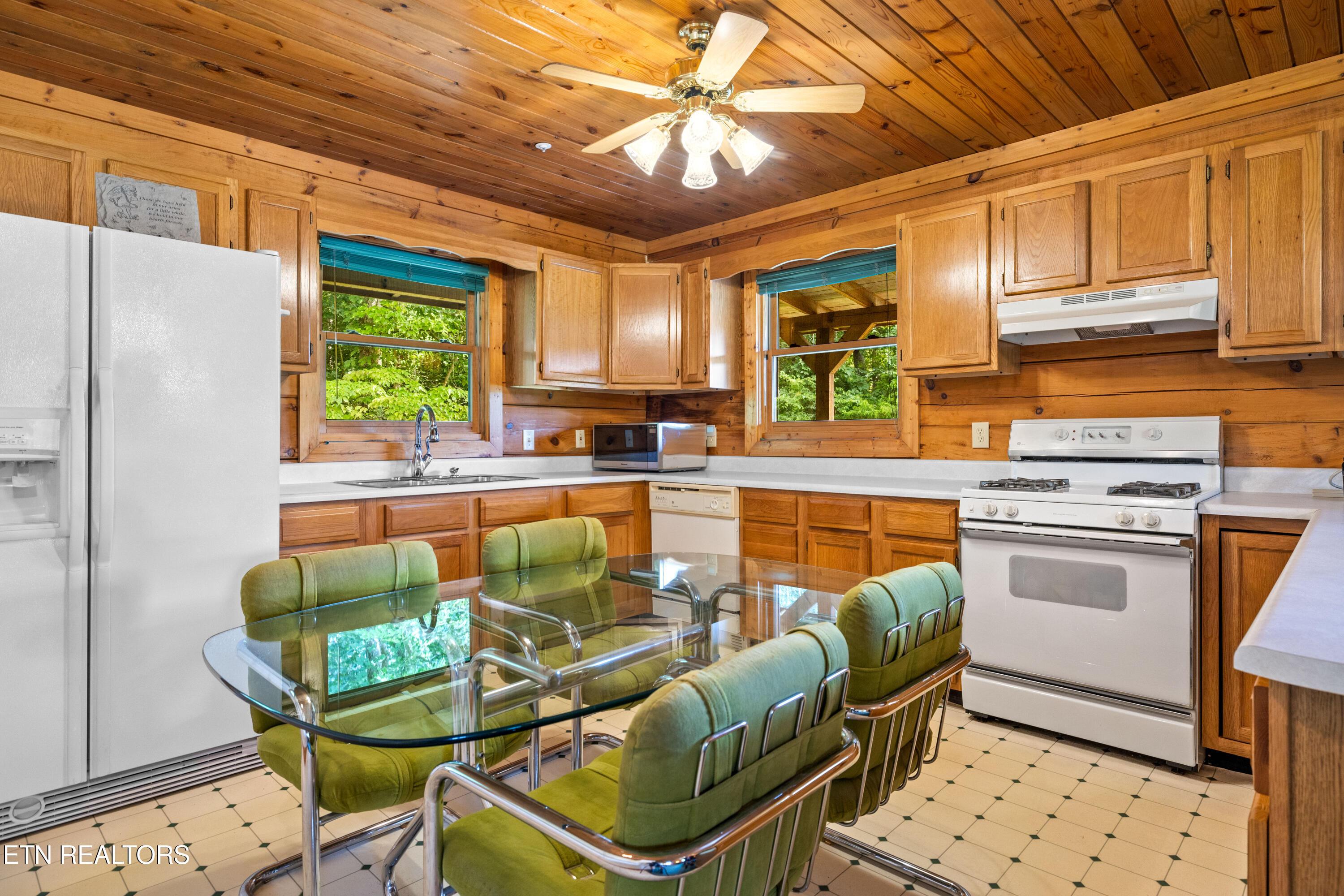 312 Parkbrook Court, Friendsville, TN - Fort Loudoun and Tellico Lake Real Estate - Image# 19