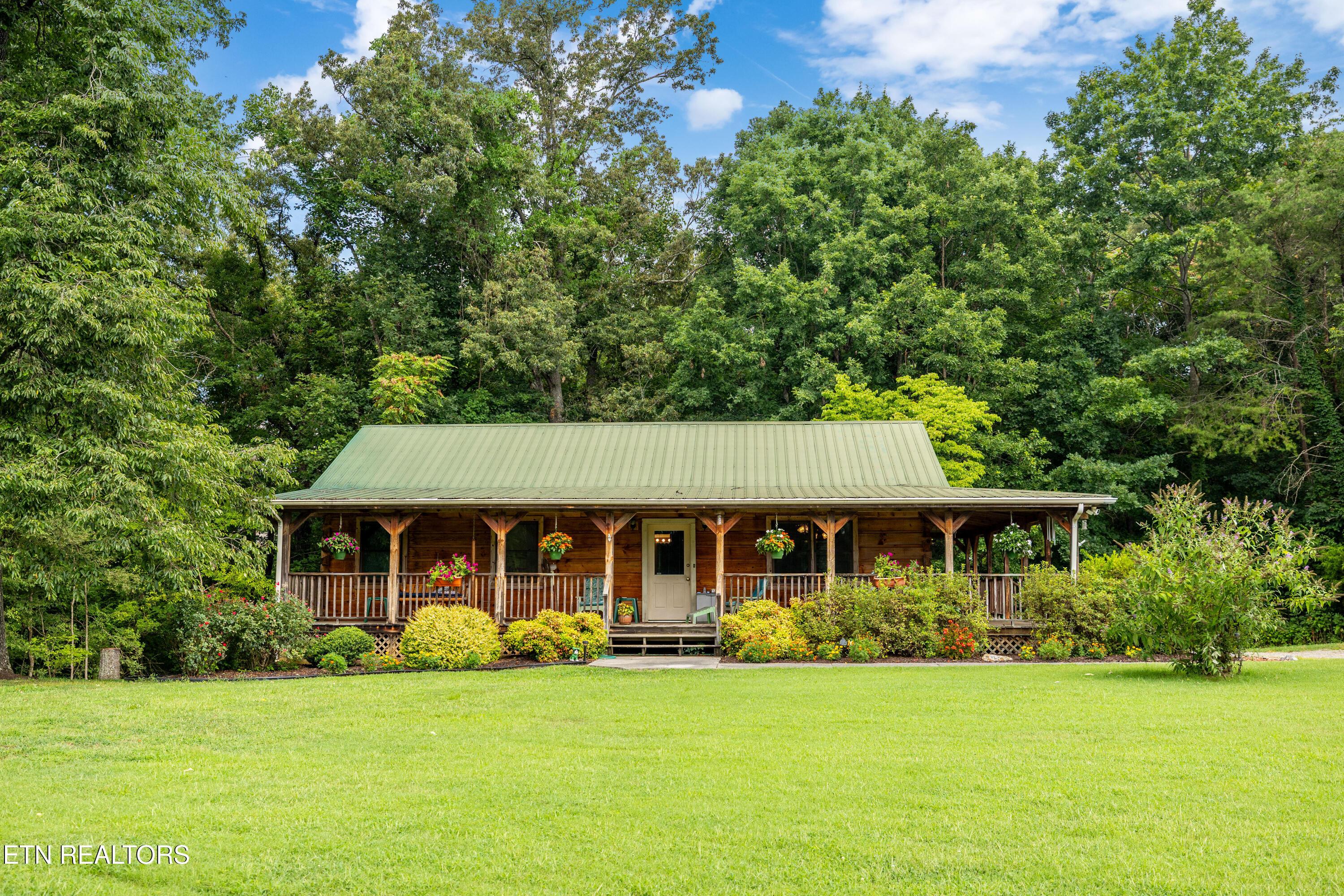 312 Parkbrook Court, Friendsville, TN - Fort Loudoun and Tellico Lake Real Estate - Image# 1