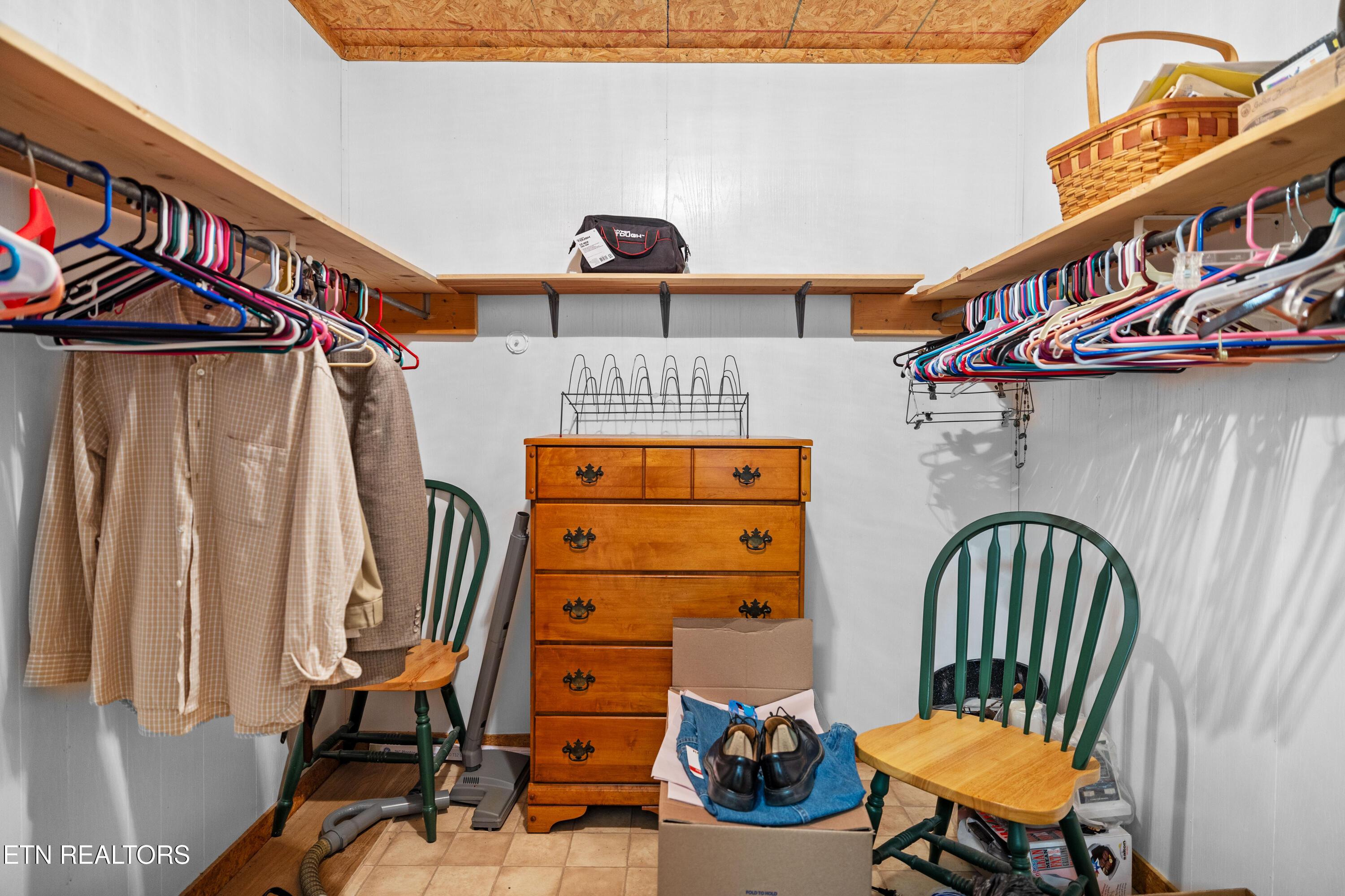 222 Cedar Pointe Lane, Maryville, TN - Fort Loudoun and Tellico Lake Real Estate - Image# 11