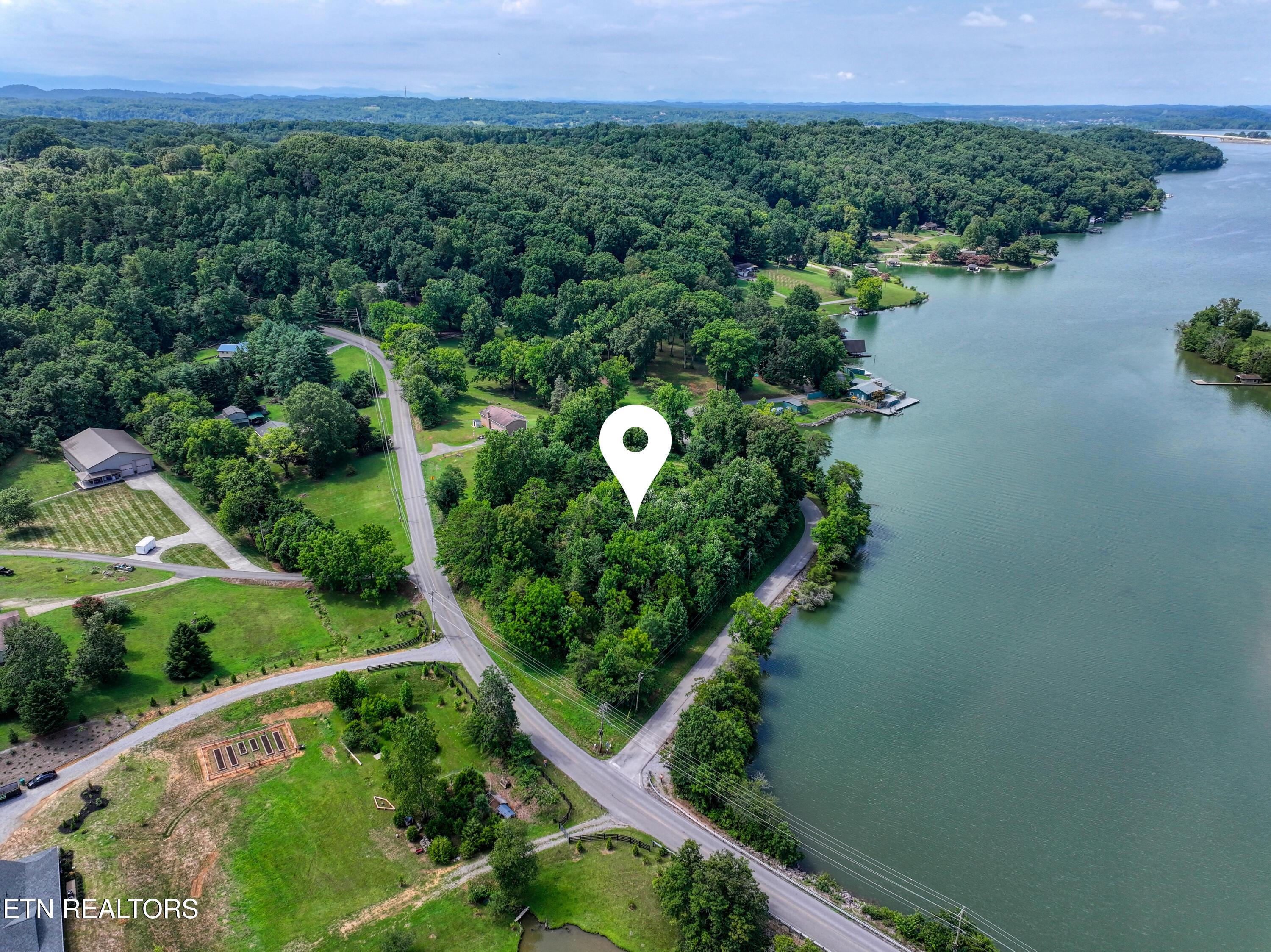 5980 Lakeside Drive, Lenoir City, TN - Fort Loudoun and Tellico Lake Real Estate - Image# 7
