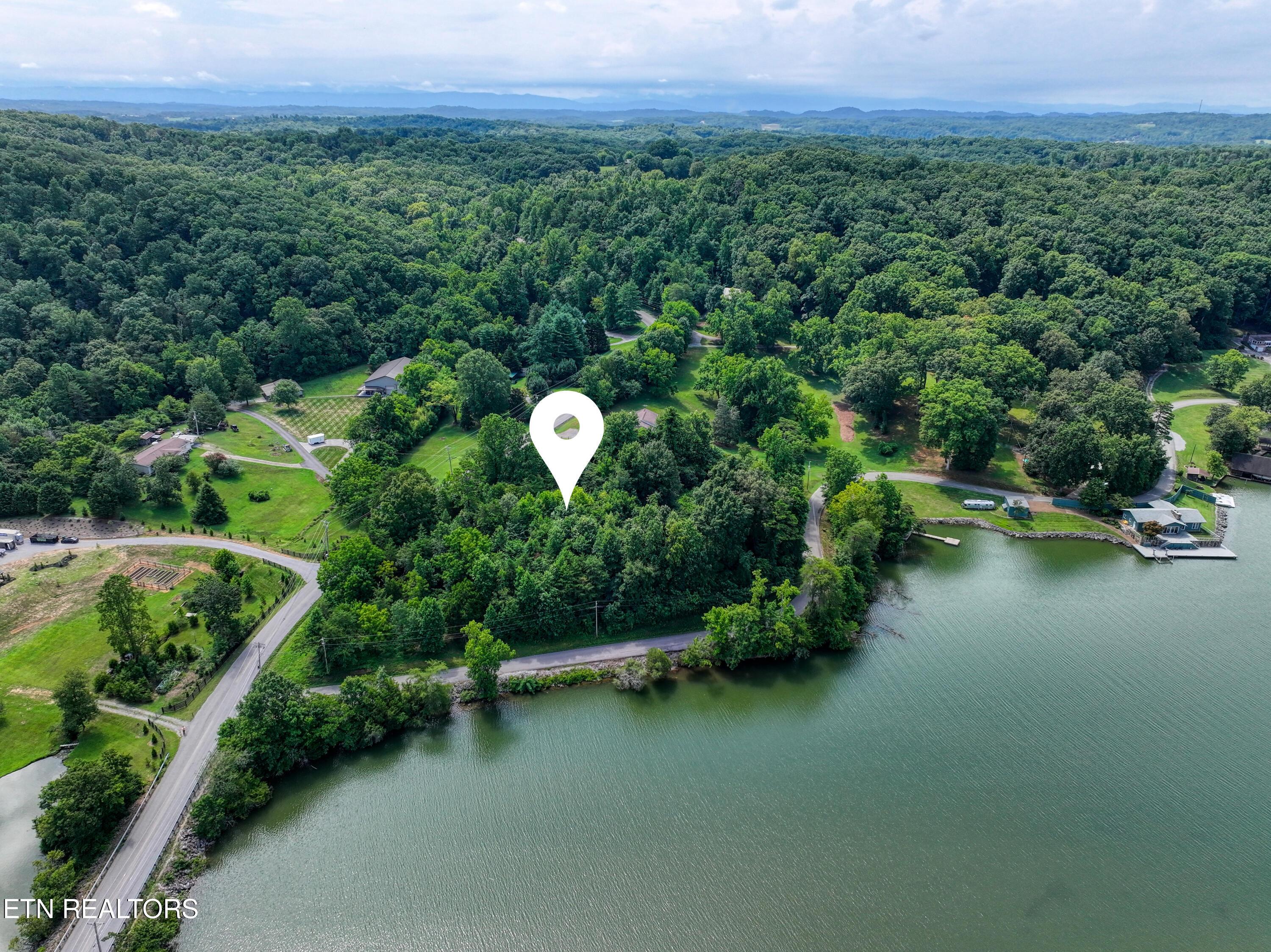 5980 Lakeside Drive, Lenoir City, TN - Fort Loudoun and Tellico Lake Real Estate - Image# 6
