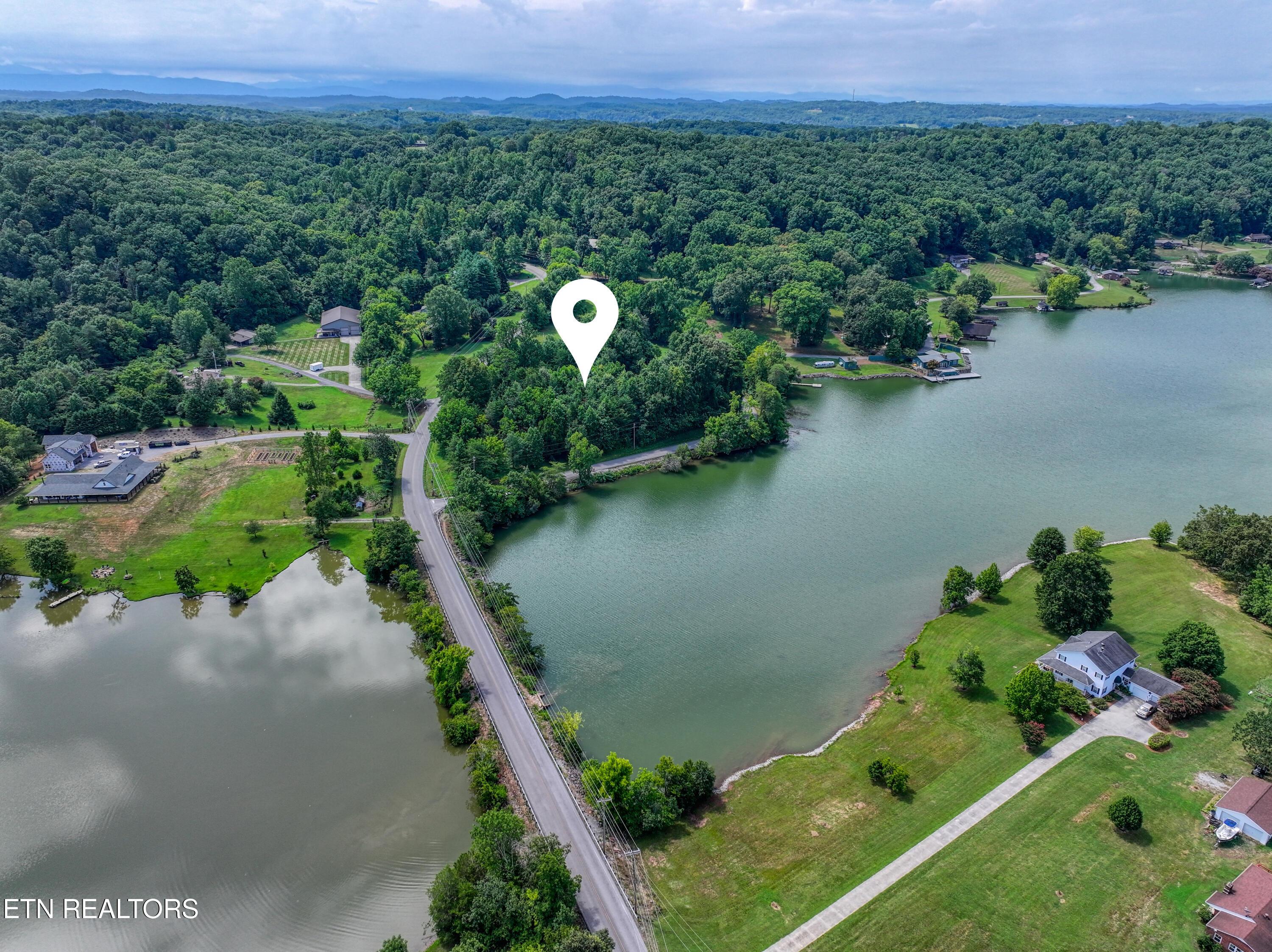 5980 Lakeside Drive, Lenoir City, TN - Fort Loudoun and Tellico Lake Real Estate - Image# 4