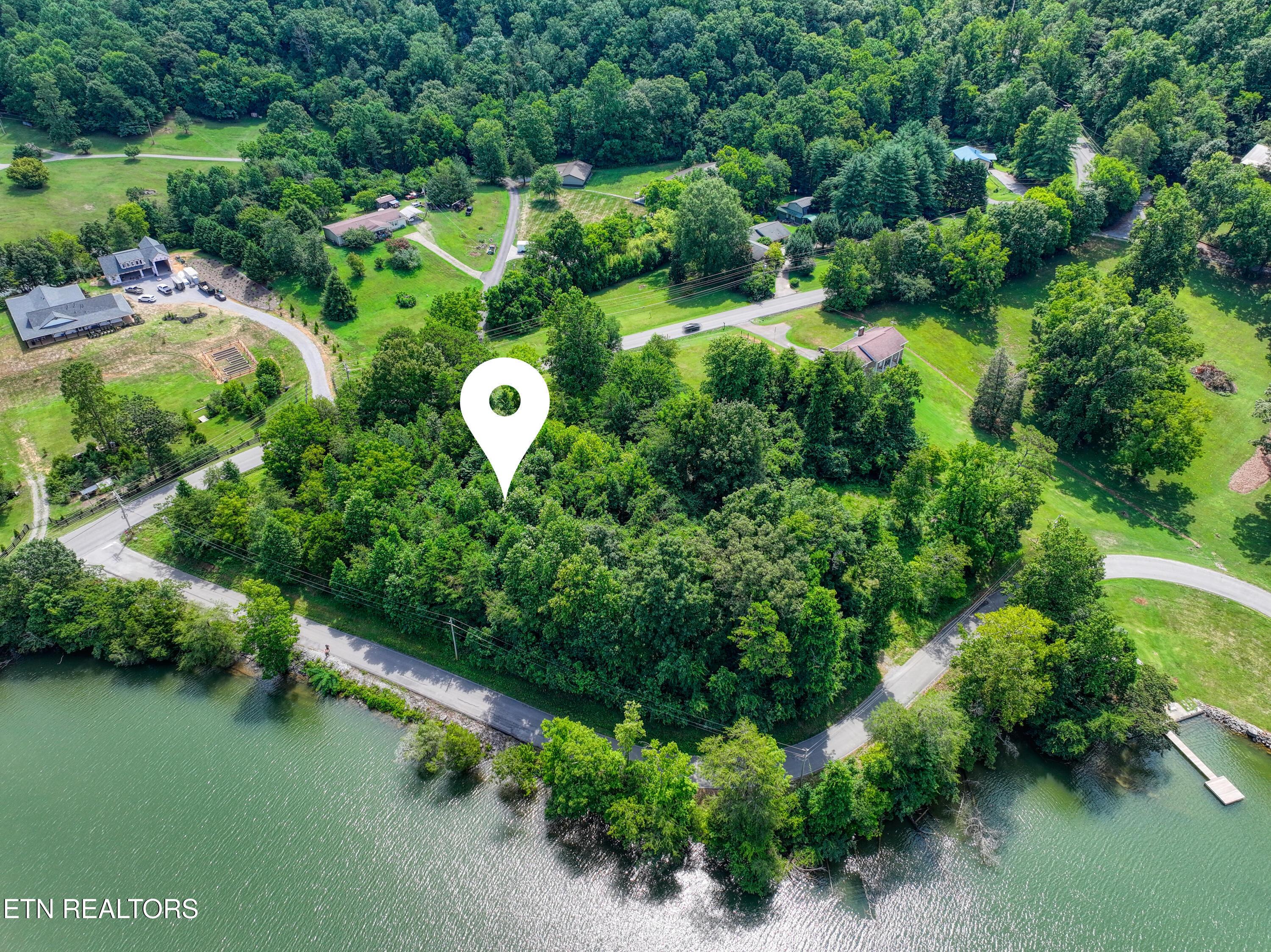 5980 Lakeside Drive, Lenoir City, TN - Fort Loudoun and Tellico Lake Real Estate - Image# 9