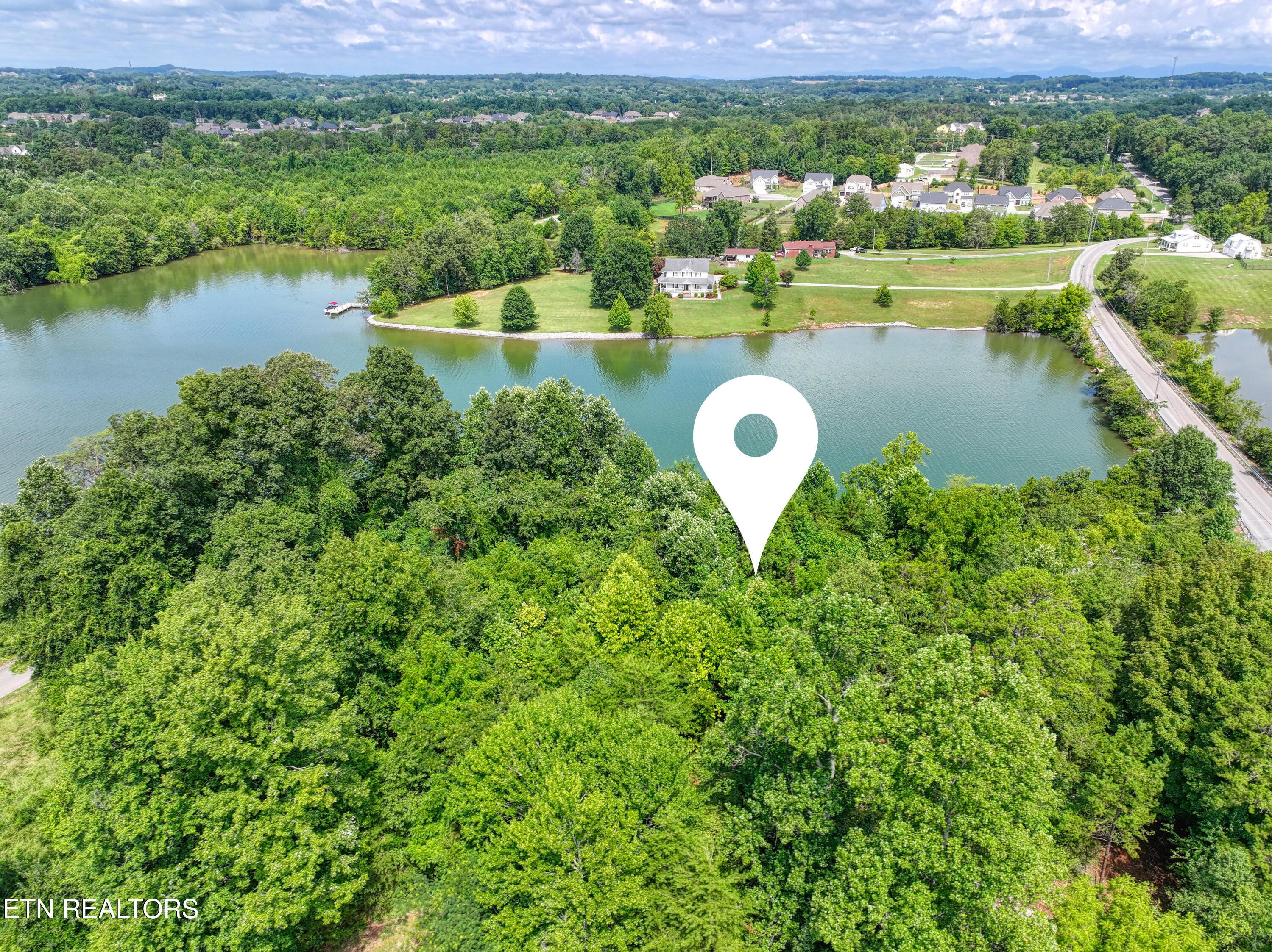 5980 Lakeside Drive, Lenoir City, TN - Fort Loudoun and Tellico Lake Real Estate - Image# 15