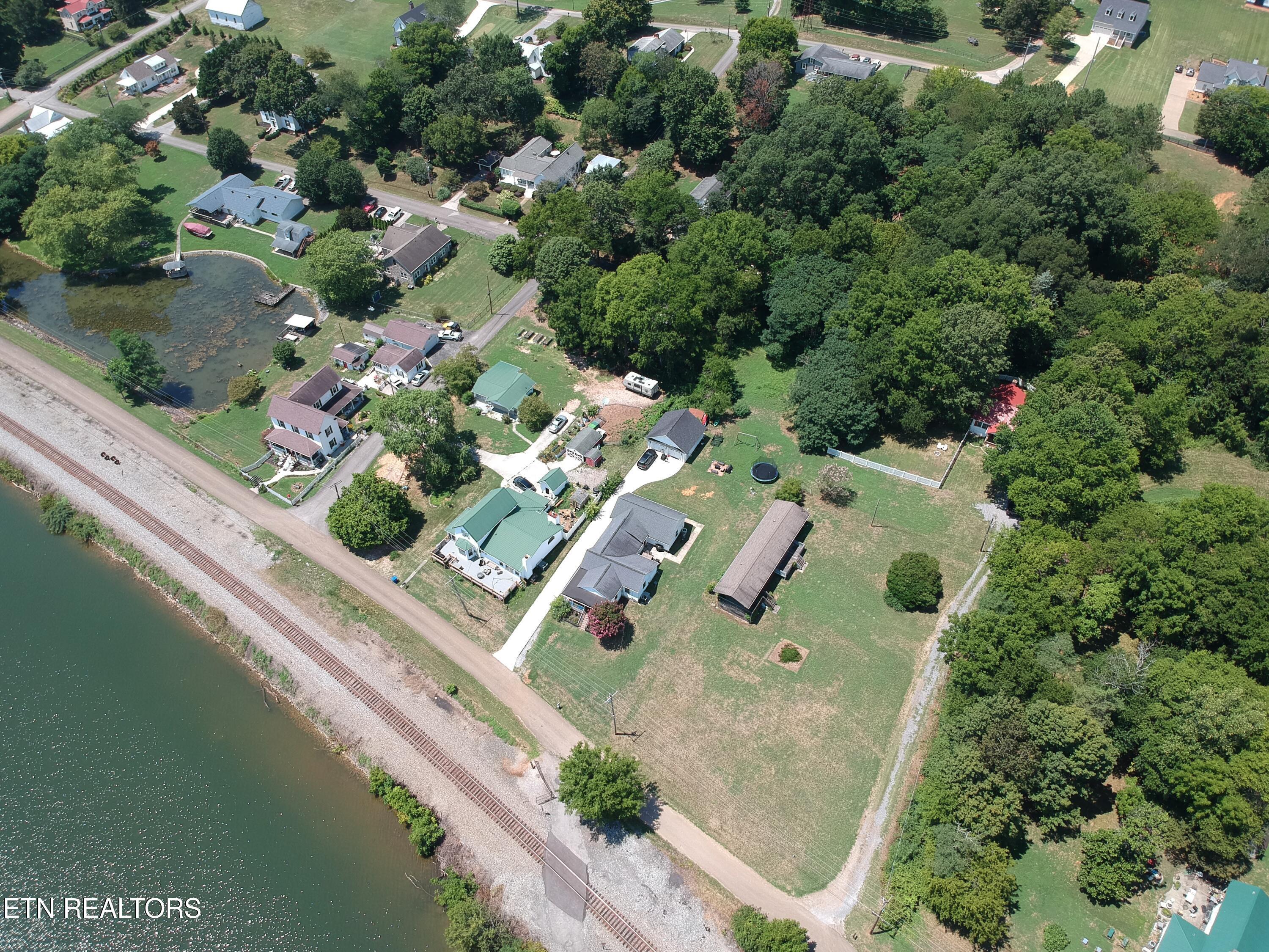 10719 Lake Ridge Drive, Knoxville, TN - Fort Loudoun and Tellico Lake Real Estate - Image# 3