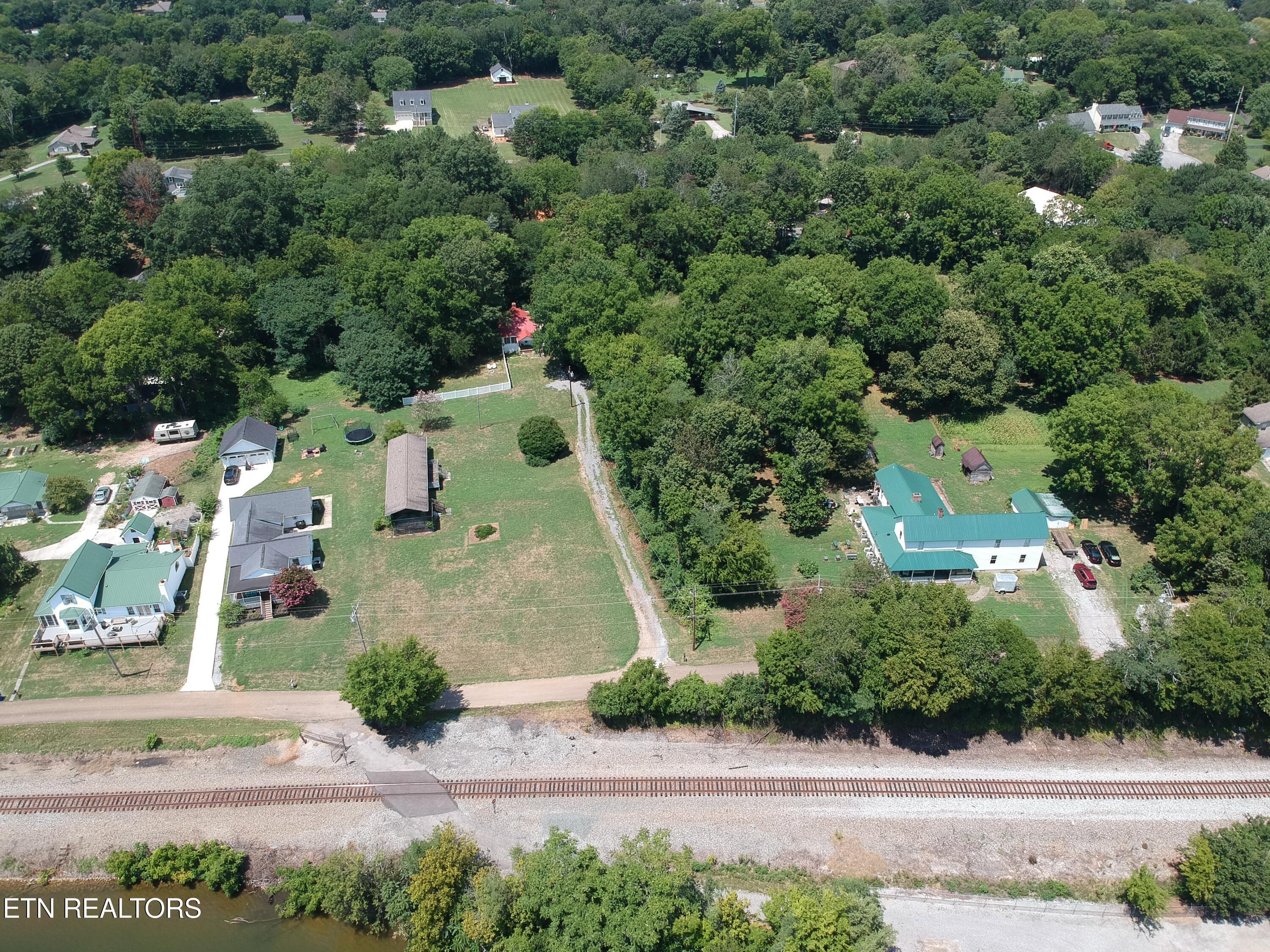 10719 Lake Ridge Drive, Knoxville, TN - Fort Loudoun and Tellico Lake Real Estate - Image# 4