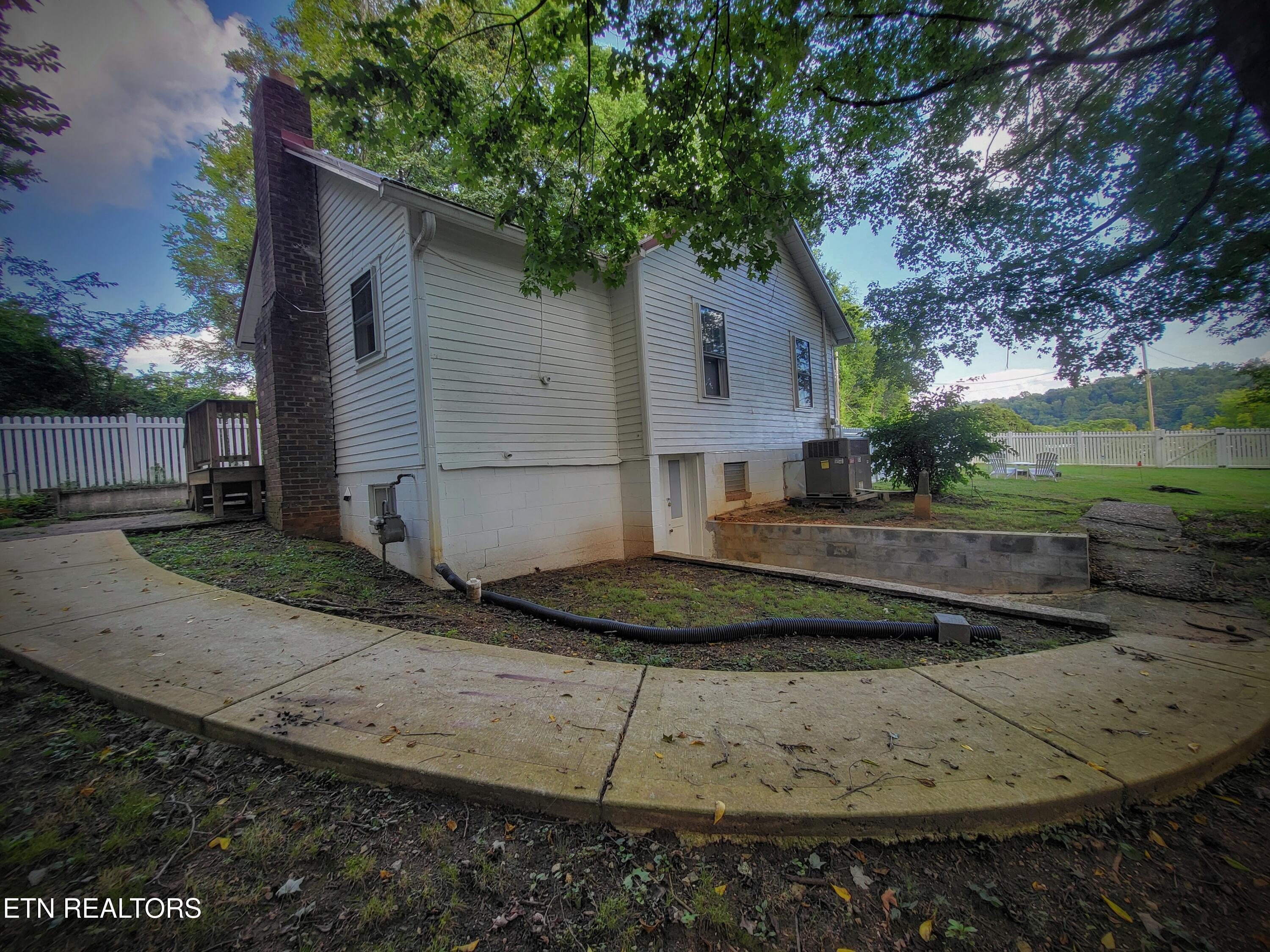 10719 Lake Ridge Drive, Knoxville, TN - Fort Loudoun and Tellico Lake Real Estate - Image# 17