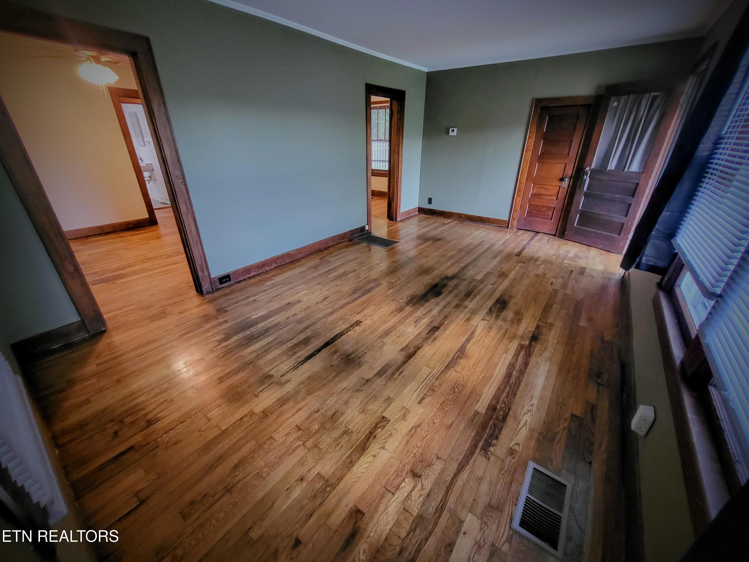 10719 Lake Ridge Drive, Knoxville, TN - Fort Loudoun and Tellico Lake Real Estate - Image# 9