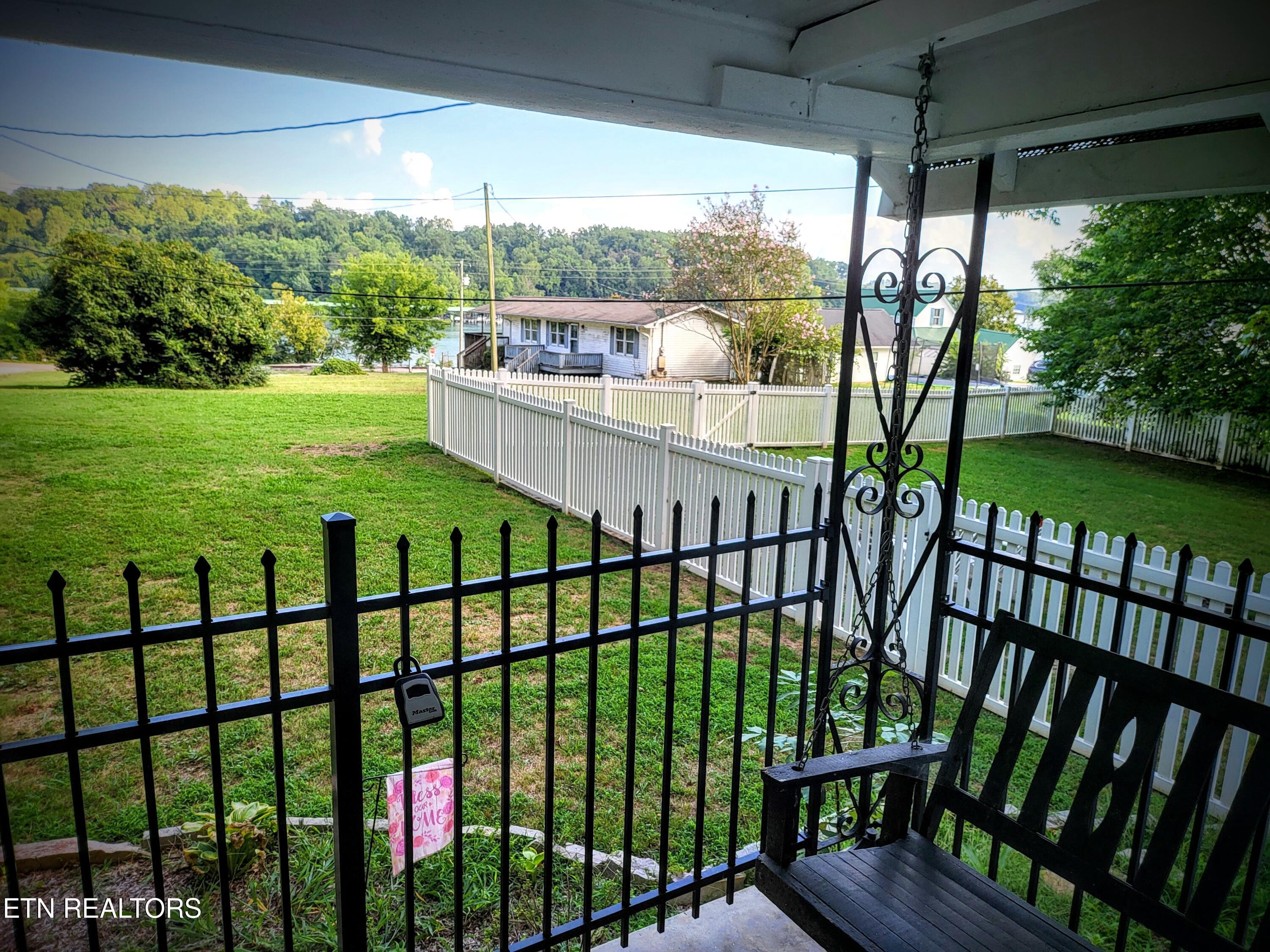 10719 Lake Ridge Drive, Knoxville, TN - Fort Loudoun and Tellico Lake Real Estate - Image# 8
