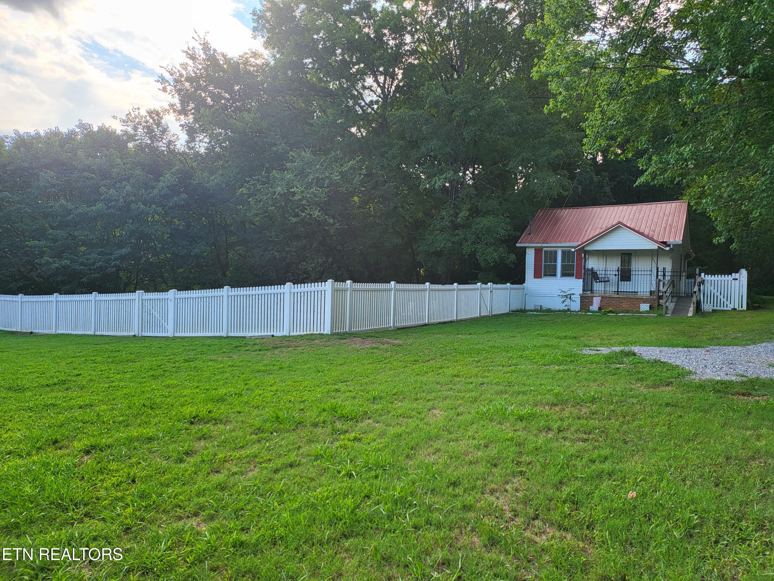 10719 Lake Ridge Drive, Knoxville, TN - Fort Loudoun and Tellico Lake Real Estate - Image# 7