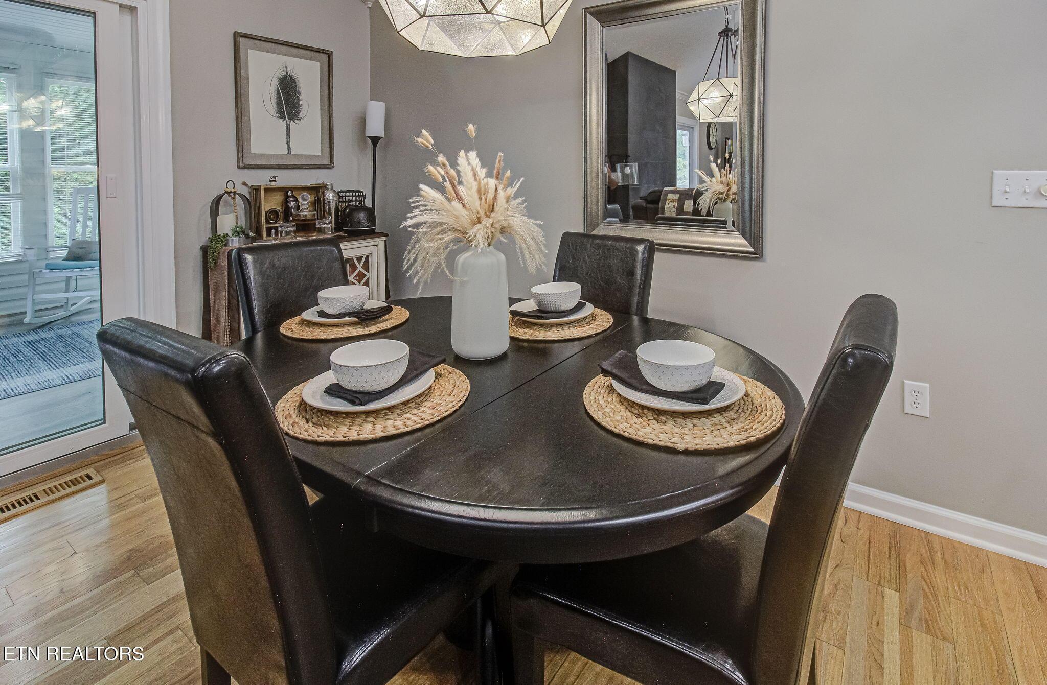 302 Tanasi Point, Loudon, TN - Fort Loudoun and Tellico Lake Real Estate - Image# 4