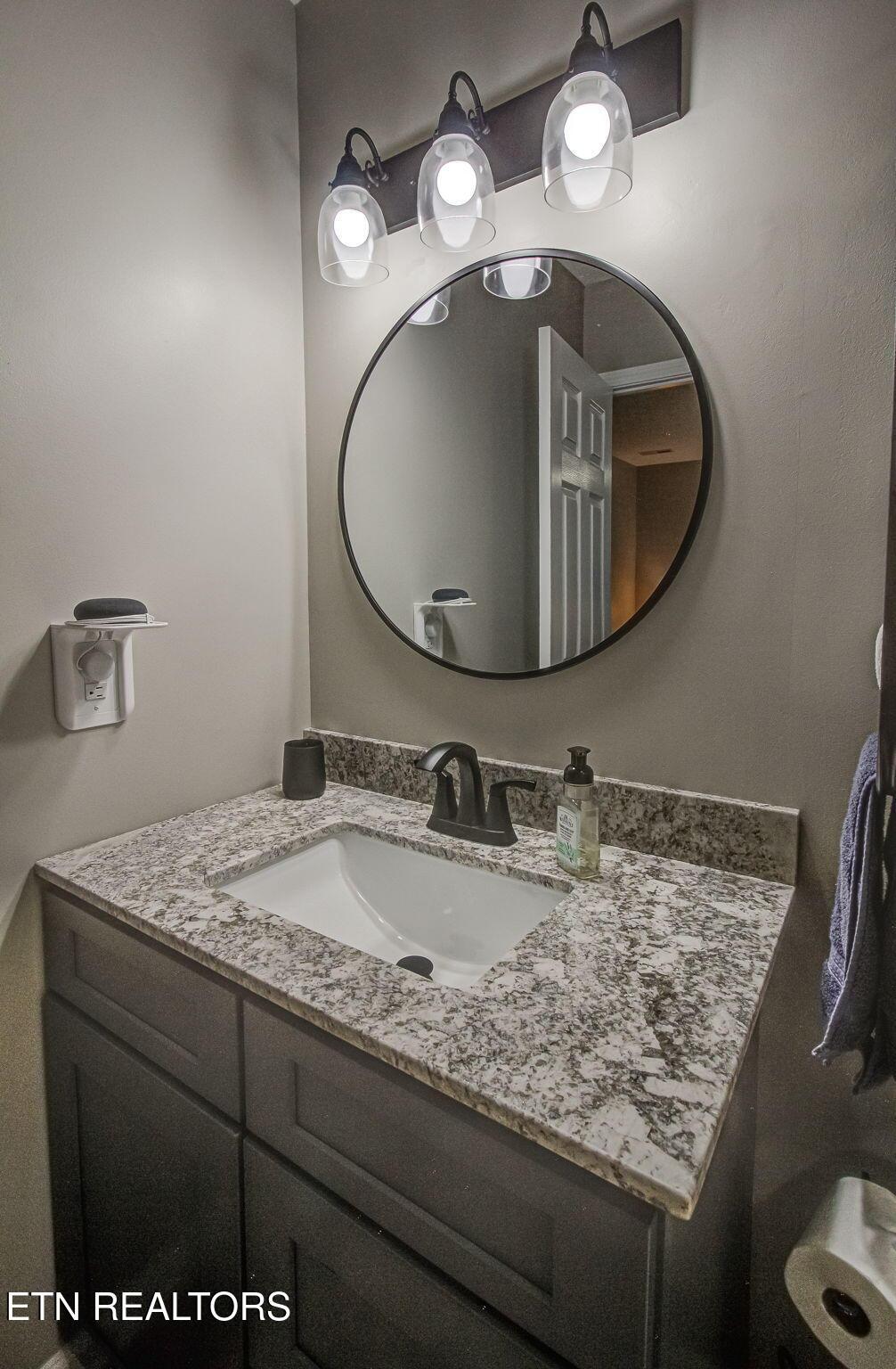 302 Tanasi Point, Loudon, TN - Fort Loudoun and Tellico Lake Real Estate - Image# 43