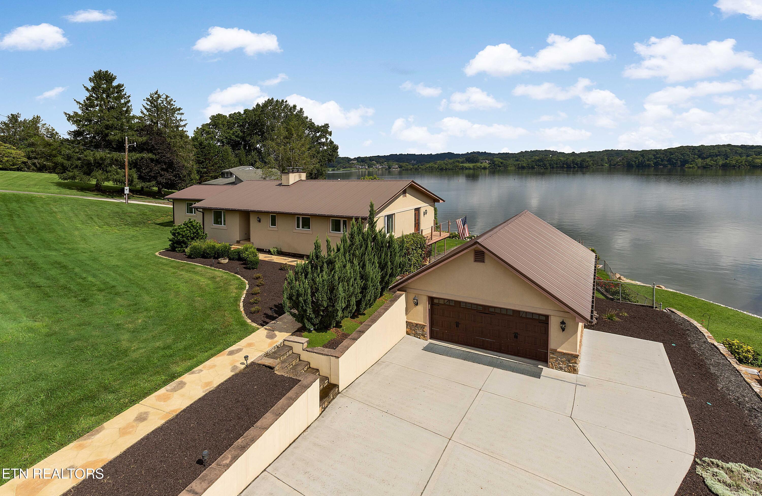 4237 Smoot Lane, Louisville, TN - Fort Loudoun and Tellico Lake Real Estate - Image# 1